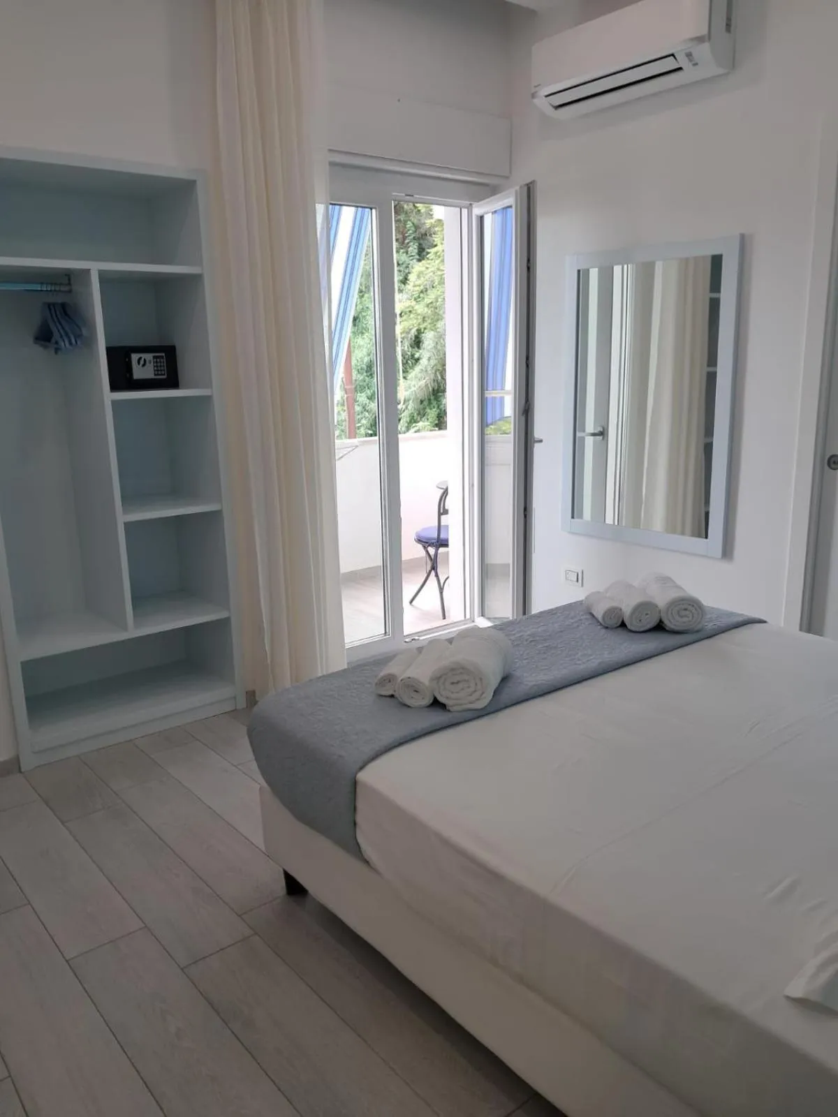 Bedroom in Dreams Tropea Mare "Parking Private"