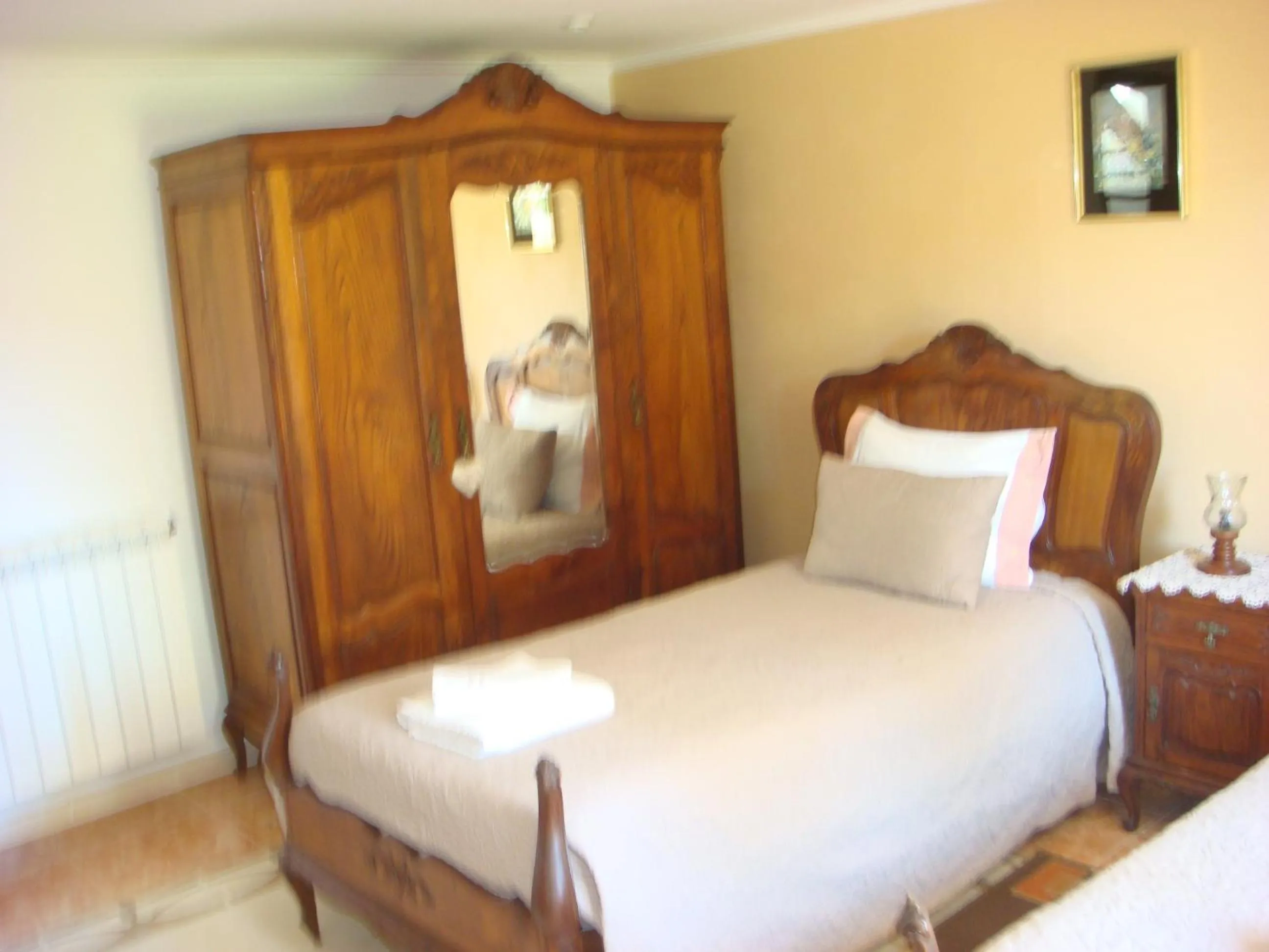 Decorative detail, Bed in Casa De Hospedes Flor Do Jardim