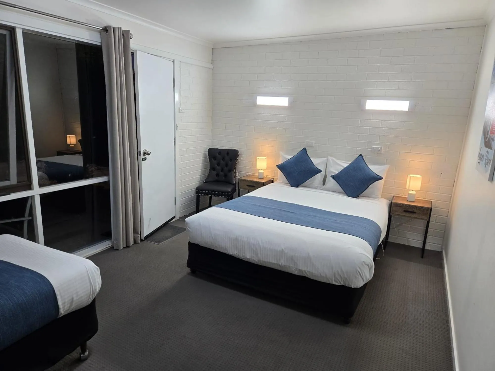 Bed in KooWeeRup Motel