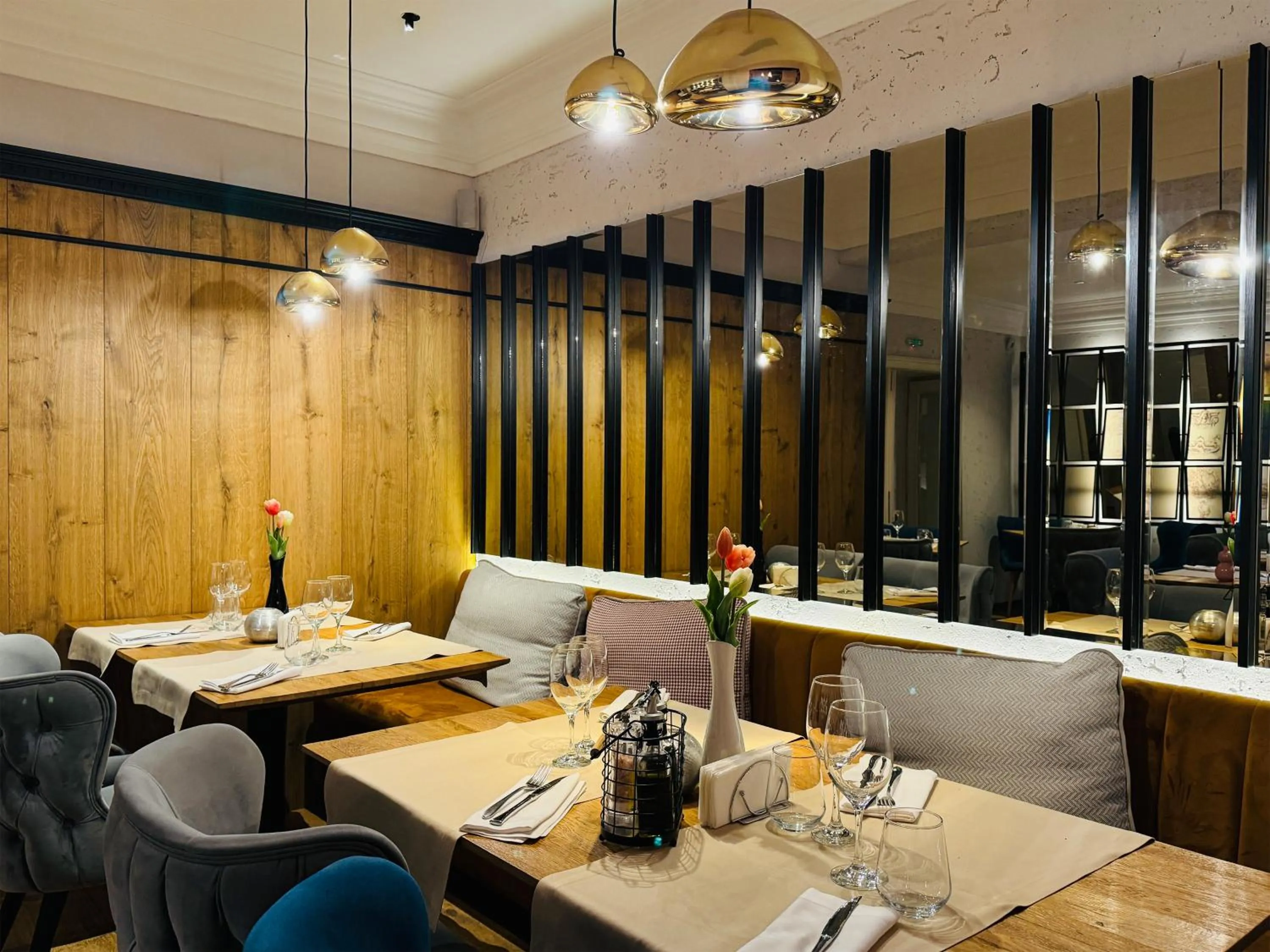 Restaurant/places to eat in Hotel Dumbrava