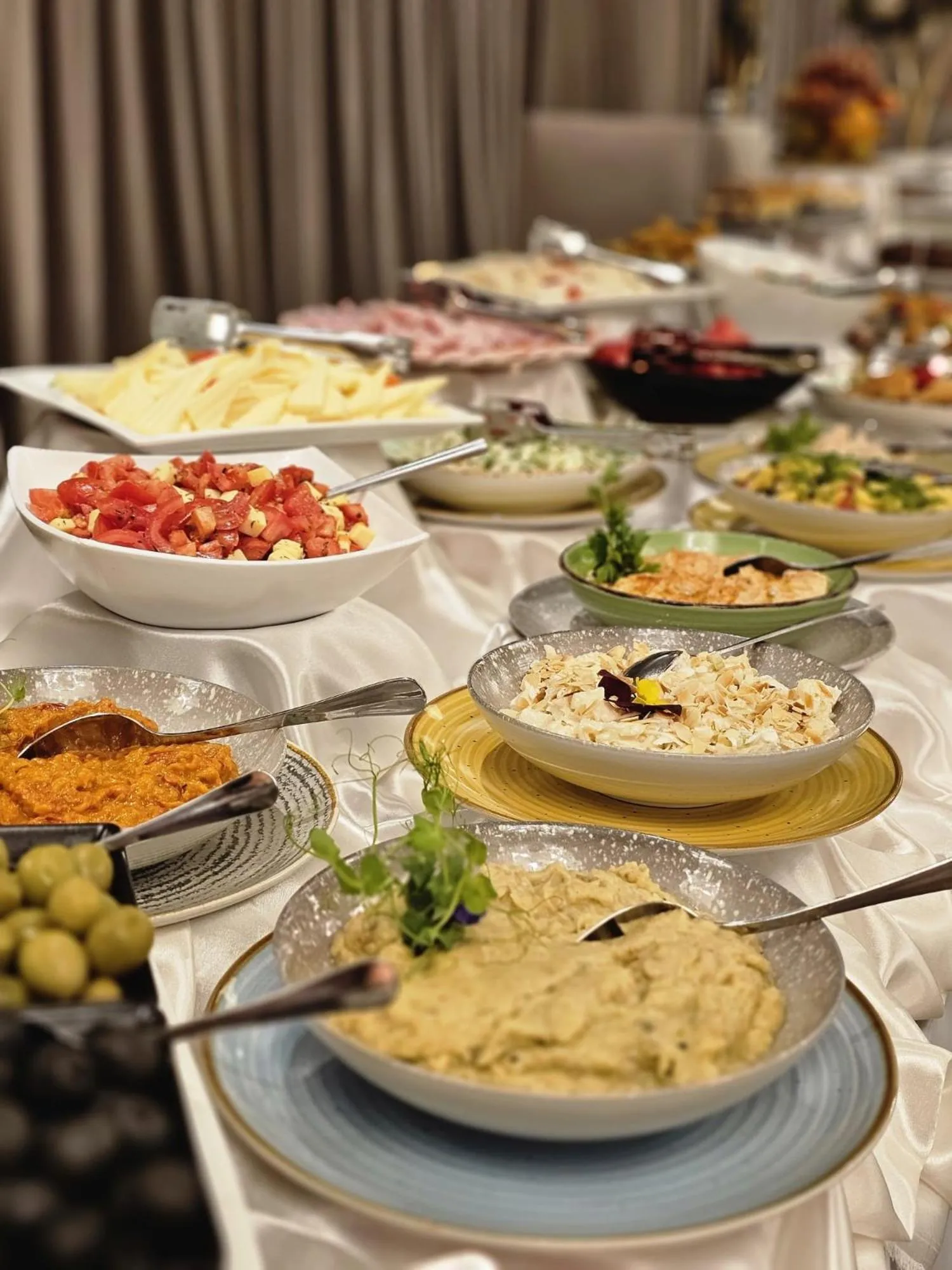 Breakfast in Hotel Dumbrava