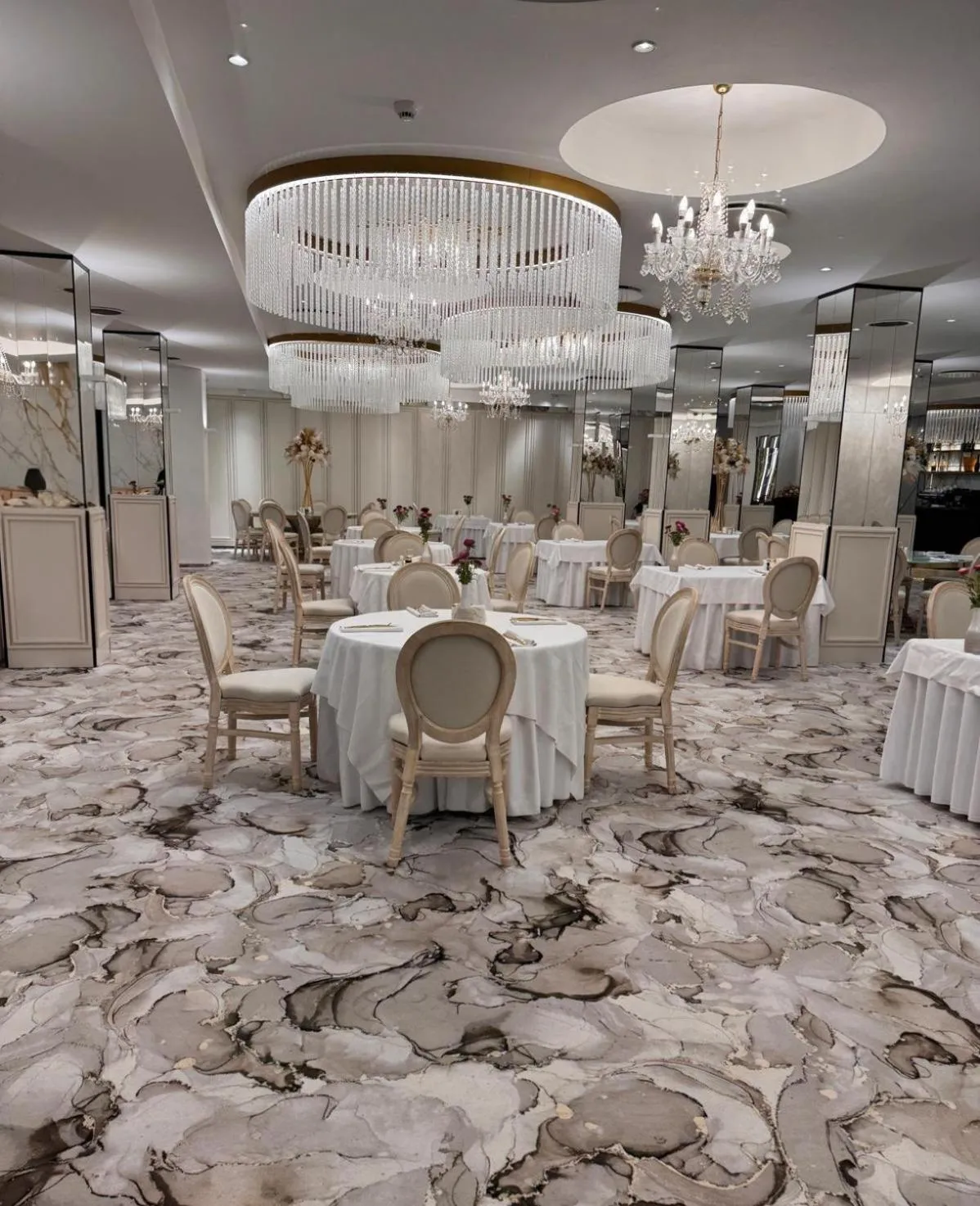 Breakfast in Hotel Dumbrava