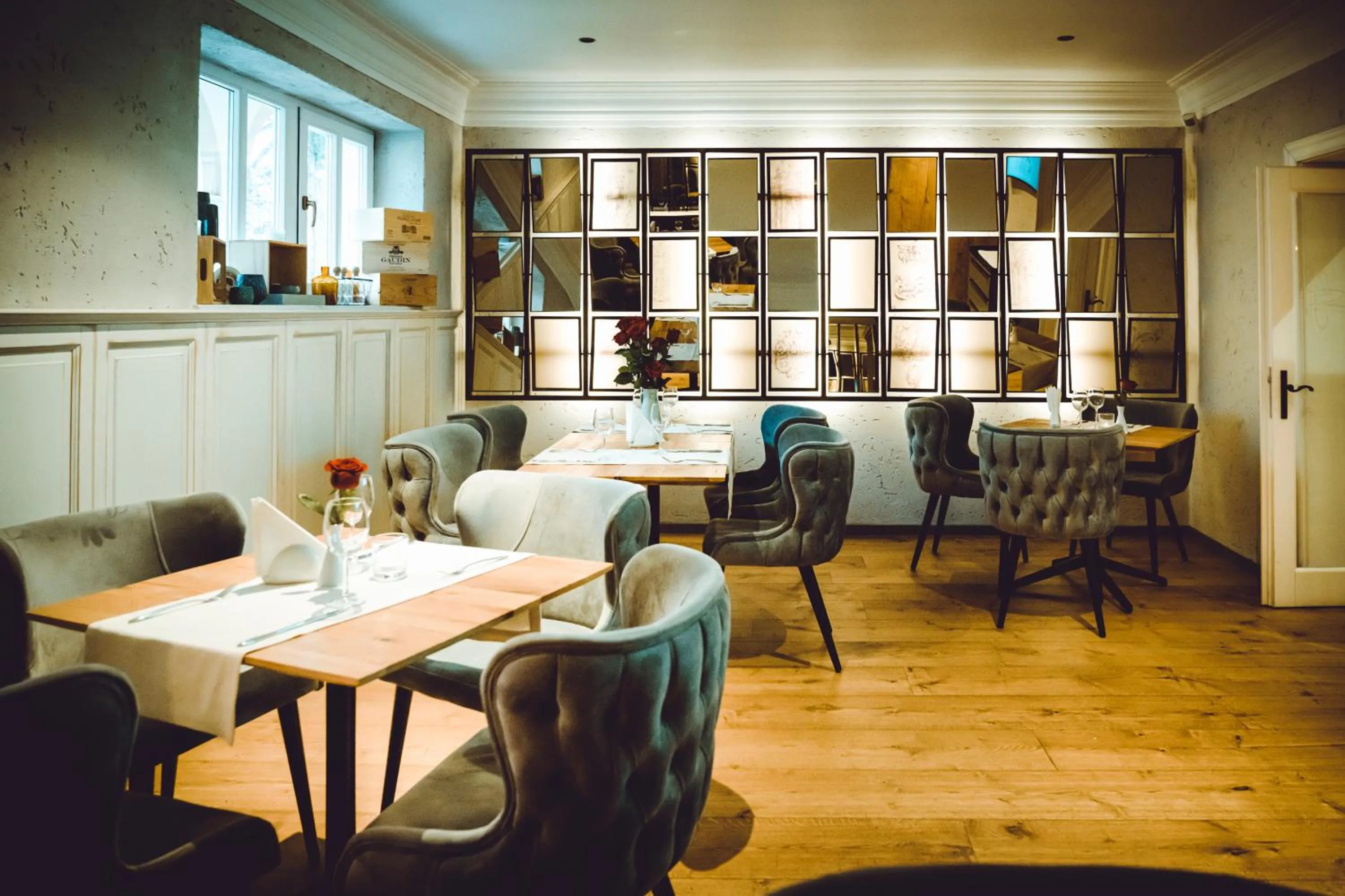 Restaurant/places to eat in Hotel Dumbrava