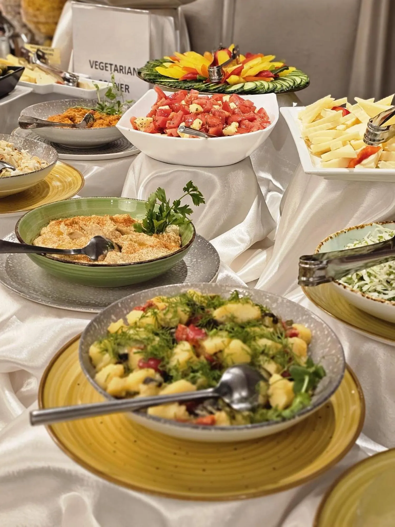 Breakfast in Hotel Dumbrava