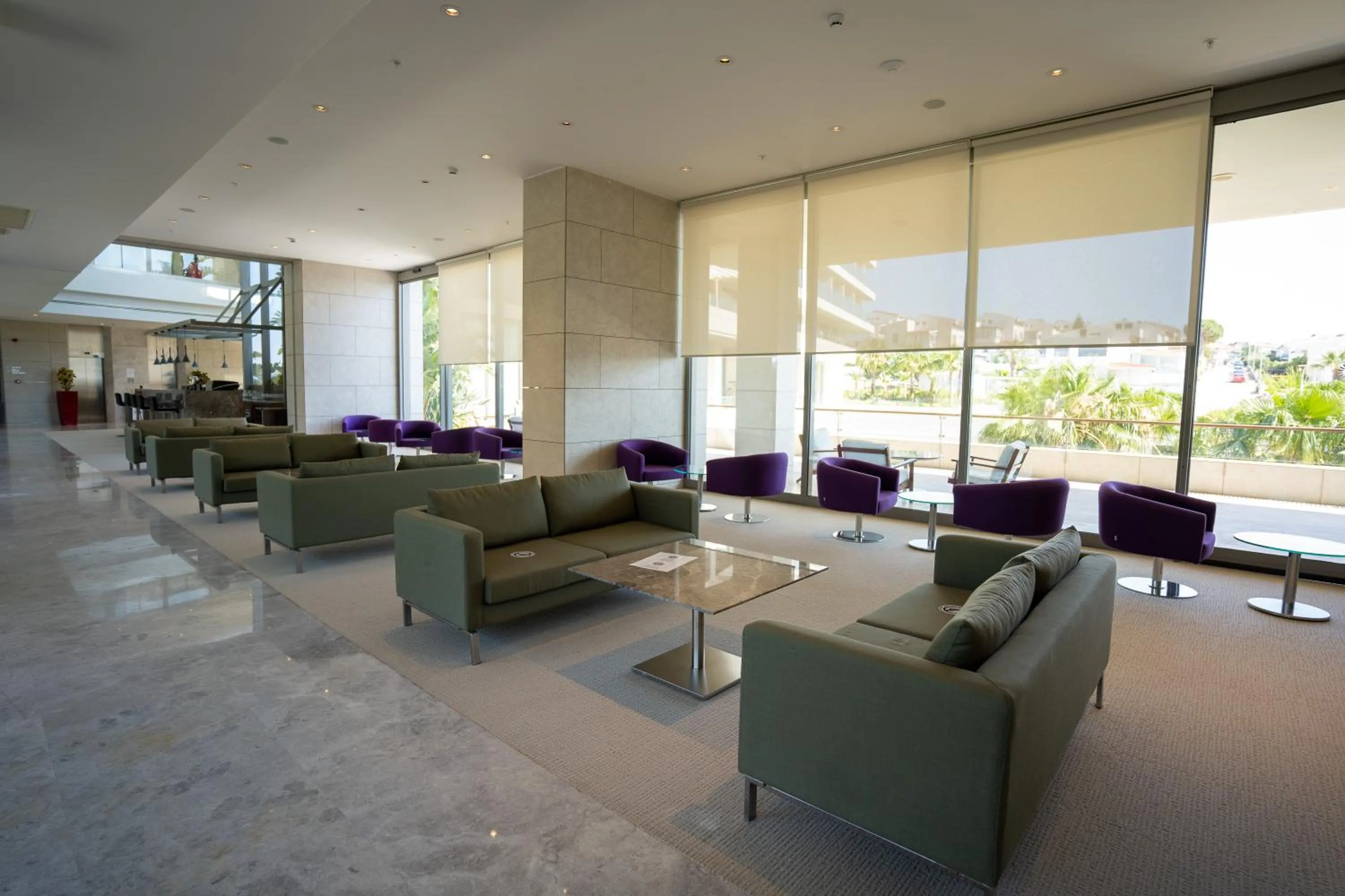 Communal lounge/ TV room in ON'LIVE HOTEL