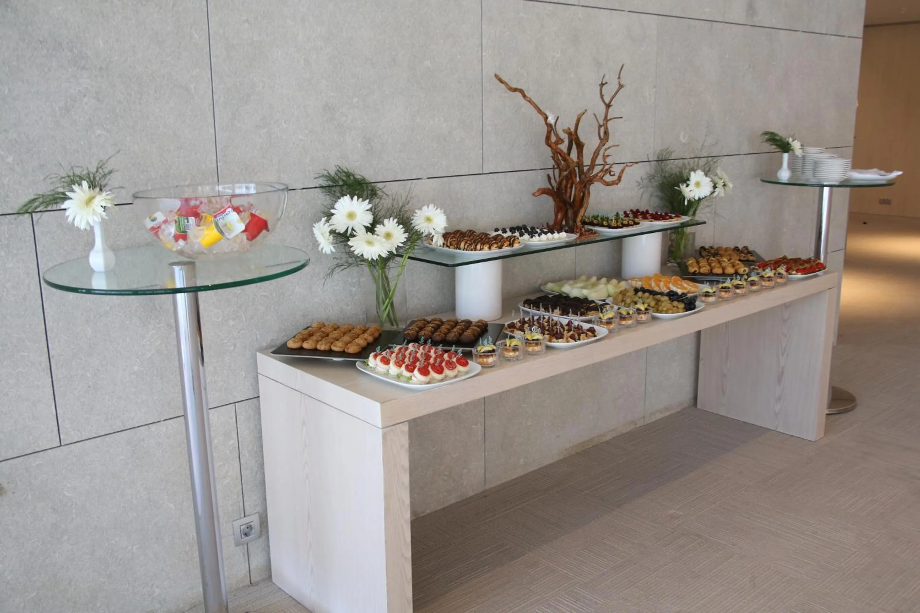 Business facilities in ON'LIVE HOTEL