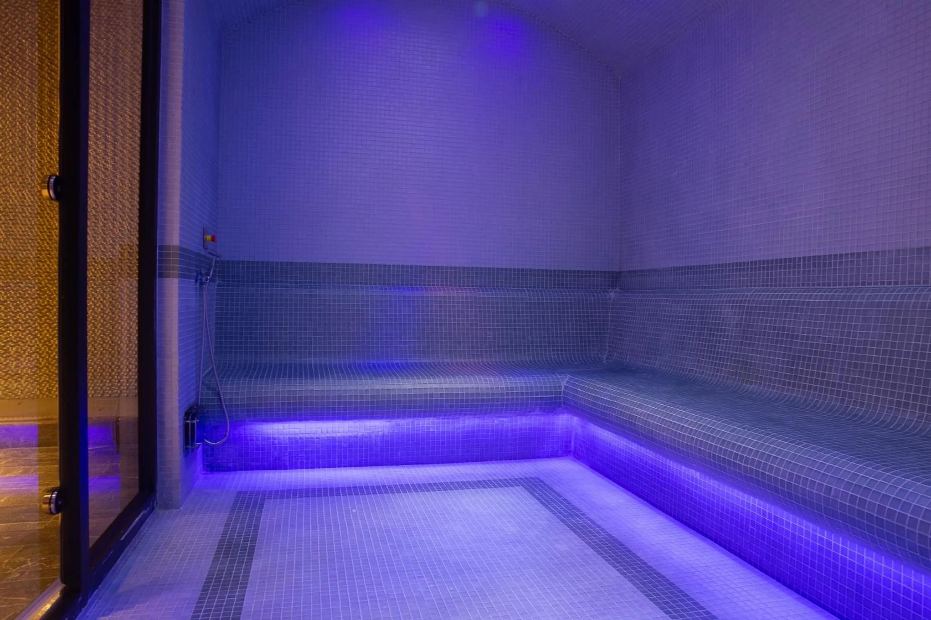 Steam room in ON'LIVE HOTEL