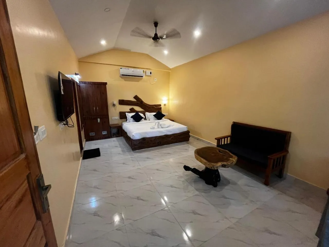 Photo of the whole room, Bed in Havelock Farms Resort