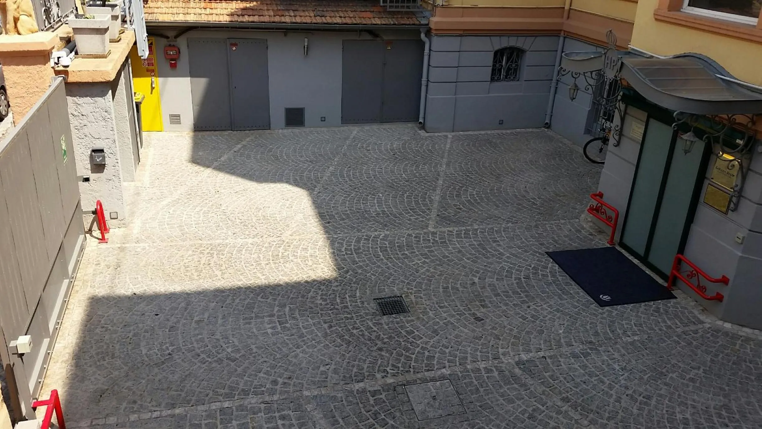 GOLDEN TULIP CANNES HOTEL de PARIS