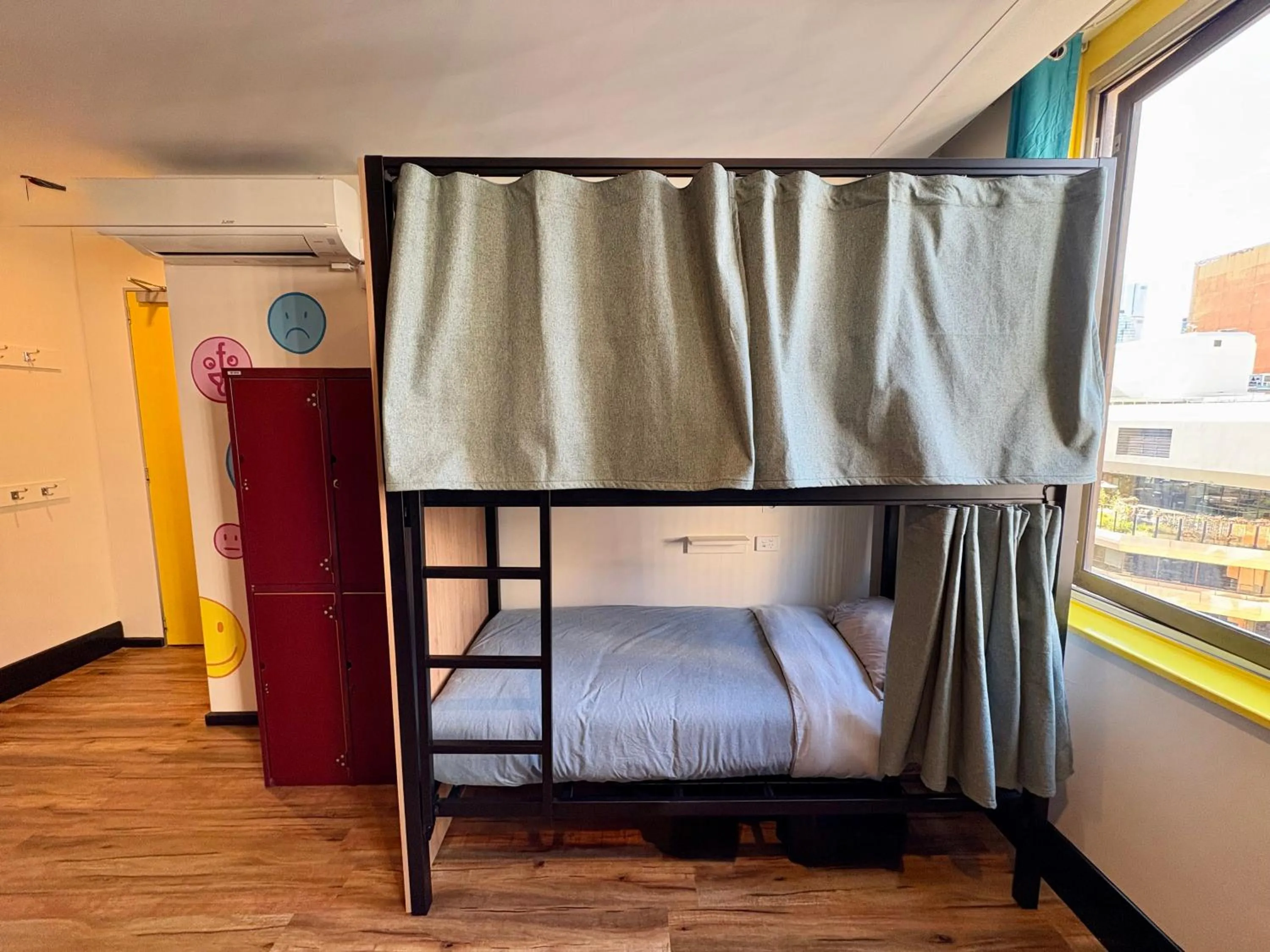 Bed in Flinders Backpackers