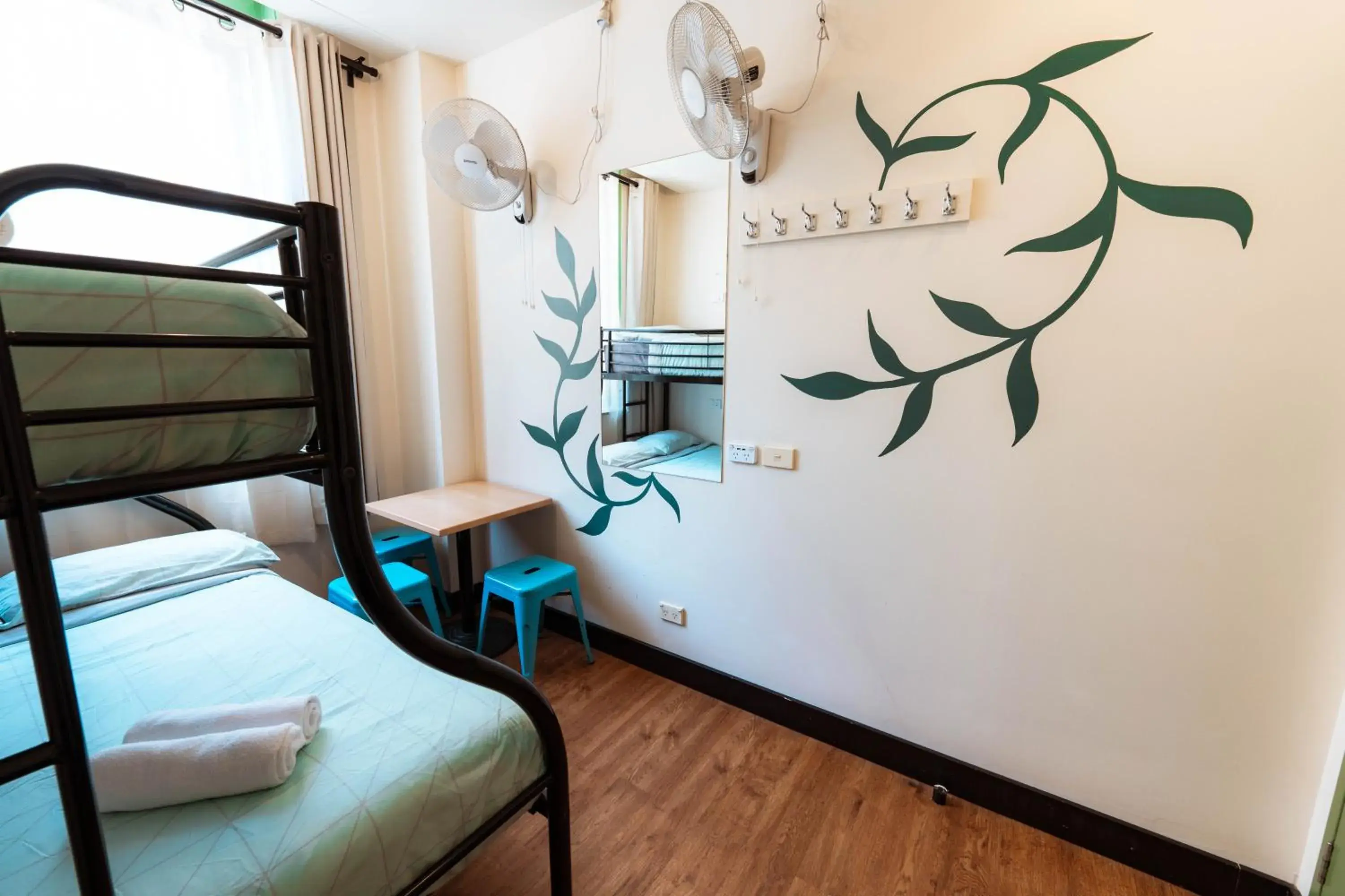 Budget Double Room with Shared Bathroom (Ages 18 plus) in Flinders Backpackers Budget Double Room with Shared Bathroom (Ages 18 plus) in Flinders Backpackers