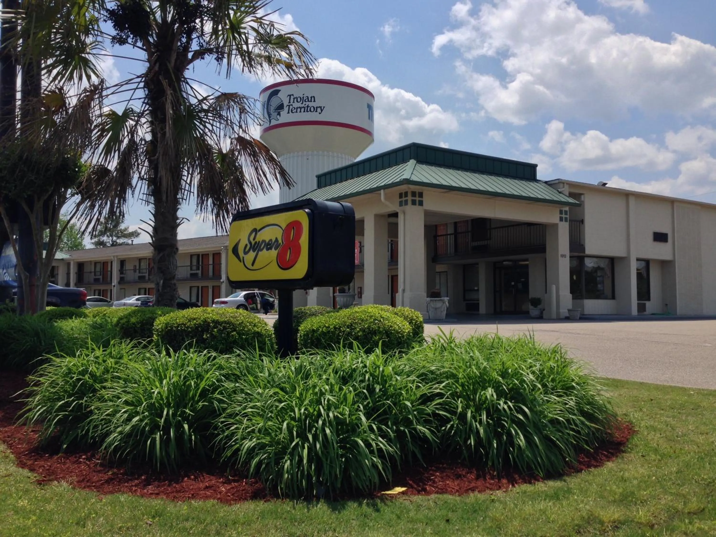 Facade/entrance in Baymont by Wyndham Troy