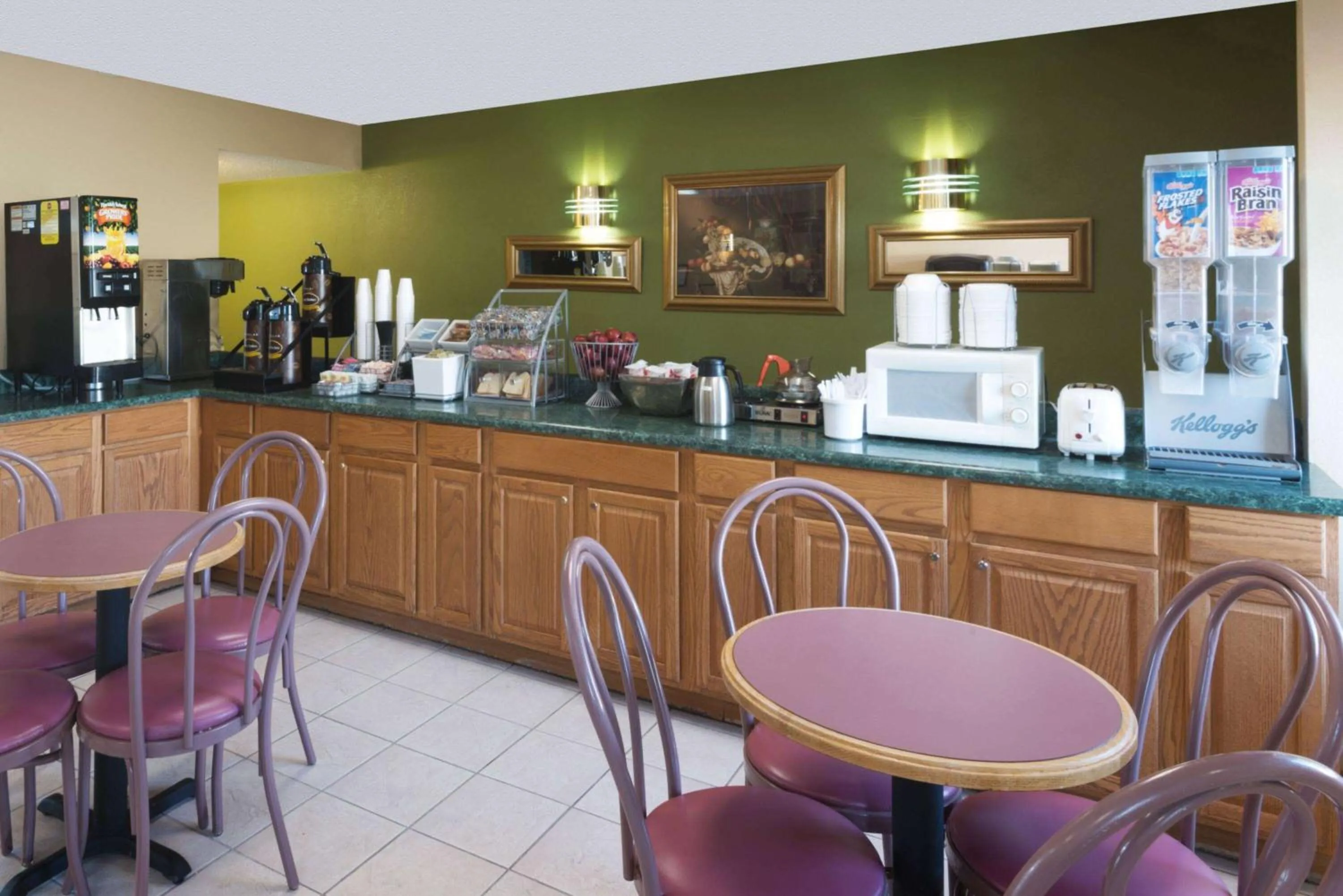 Breakfast in Baymont by Wyndham Troy