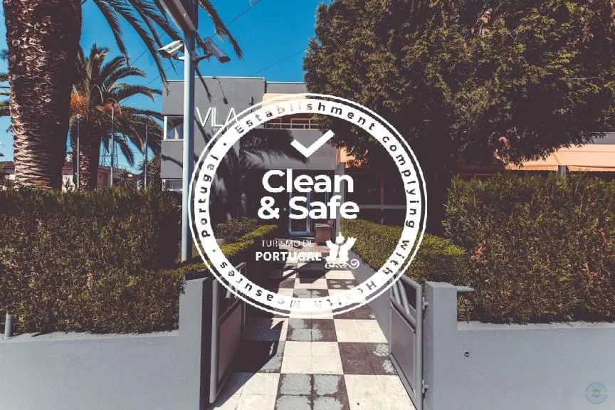 Facade/entrance in Vila Hotel By VimaHotels