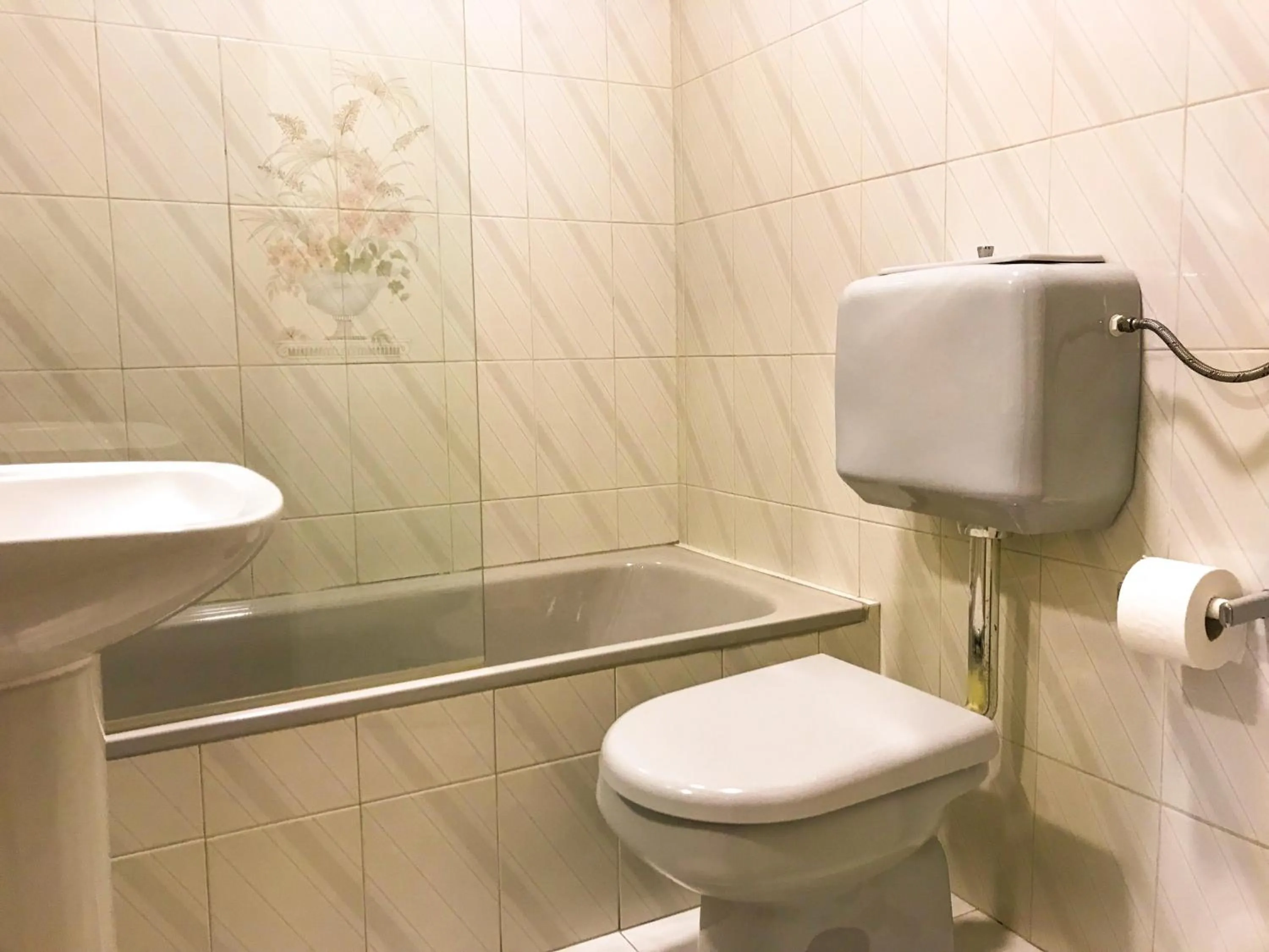 Toilet in Vila Hotel By VimaHotels