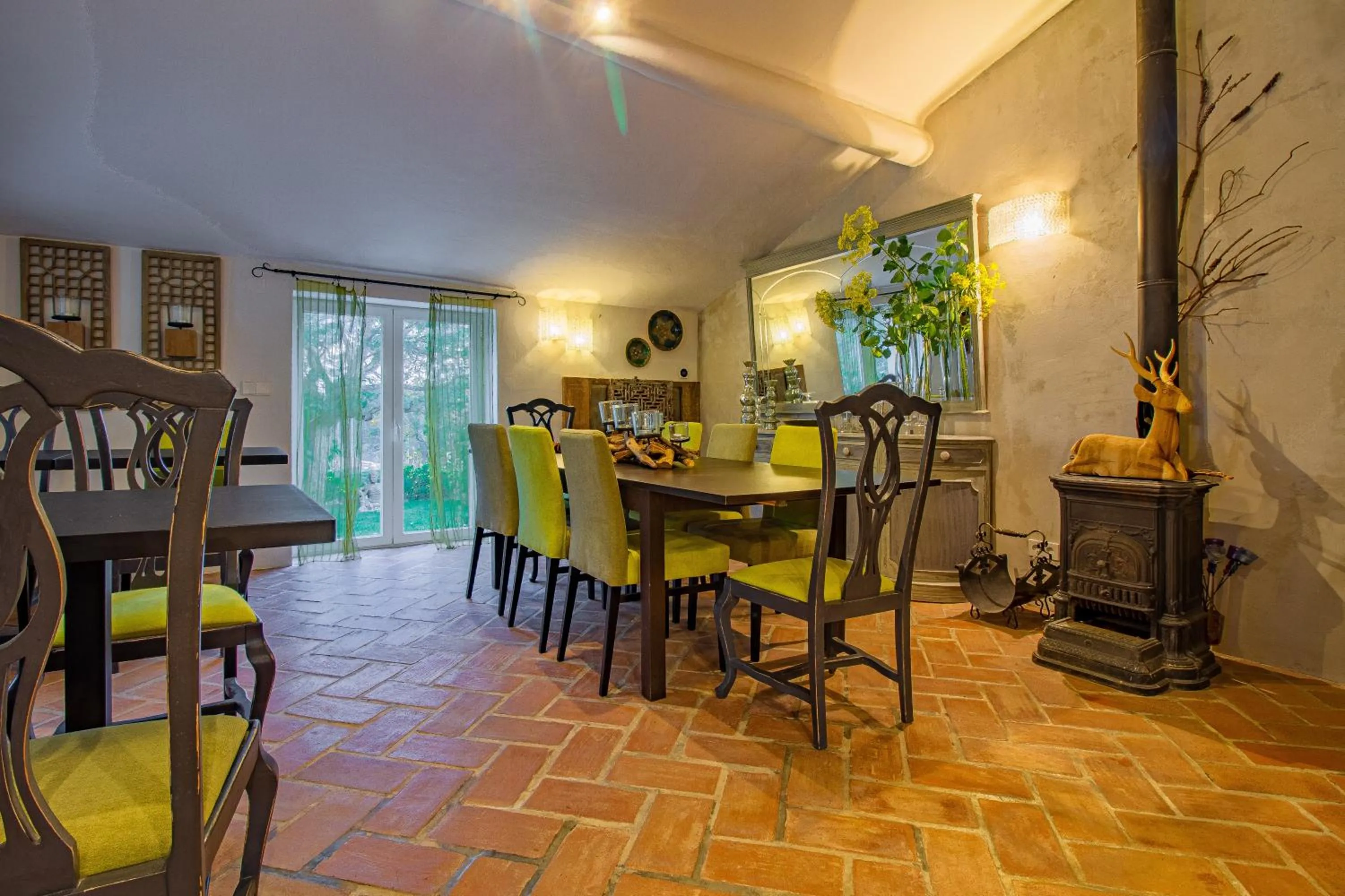 Restaurant/places to eat in Villa Cerrado das Fontainhas SPA