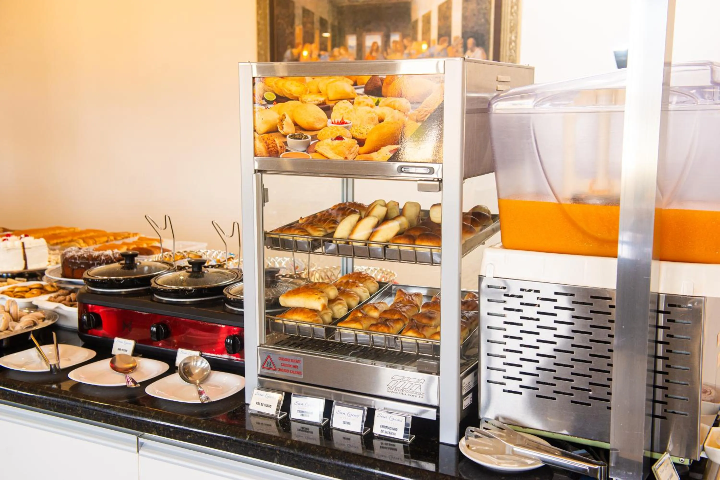 Buffet breakfast in San Lucas Hotel - 06km de Maringa