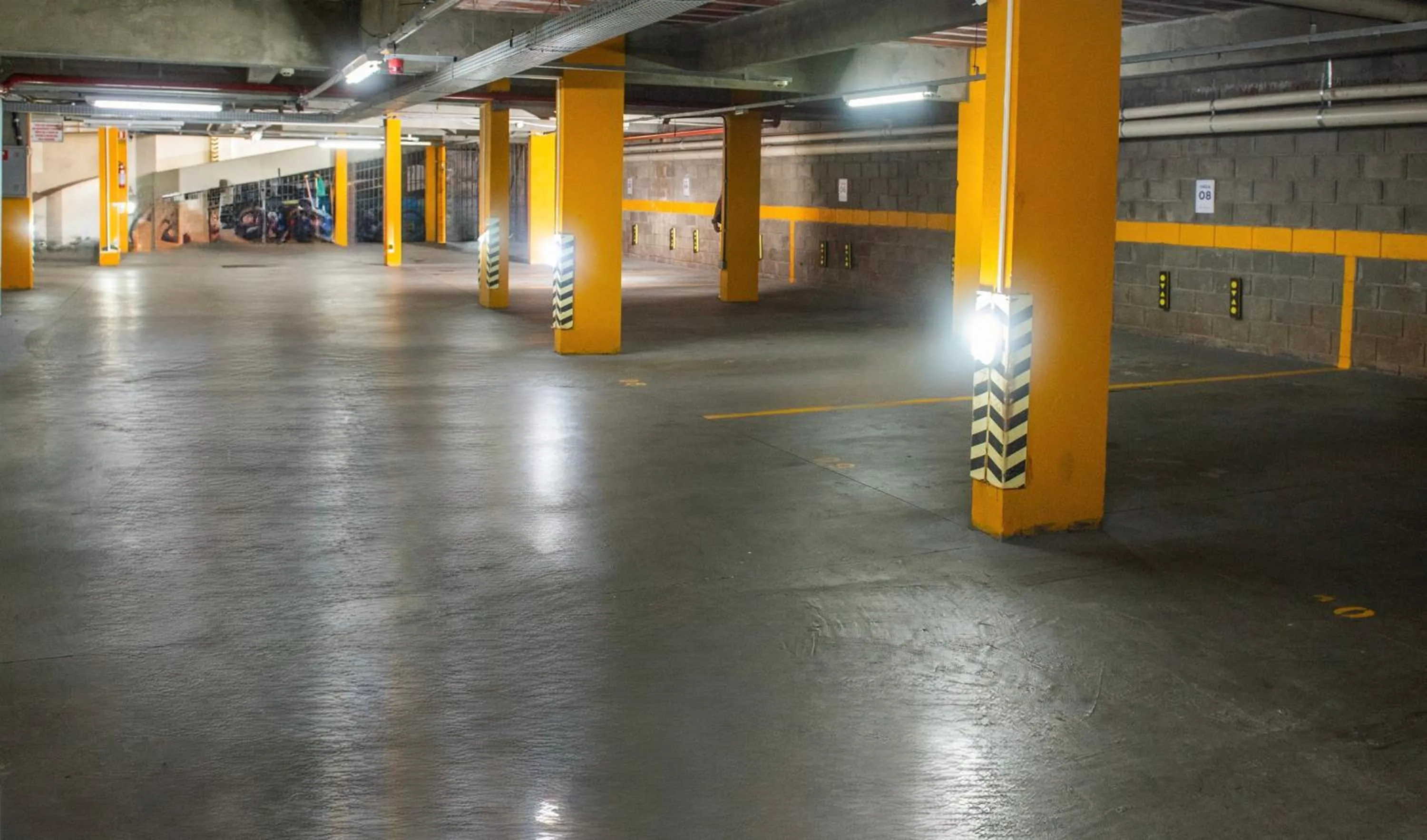 Parking in San Lucas Hotel - 06km de Maringa