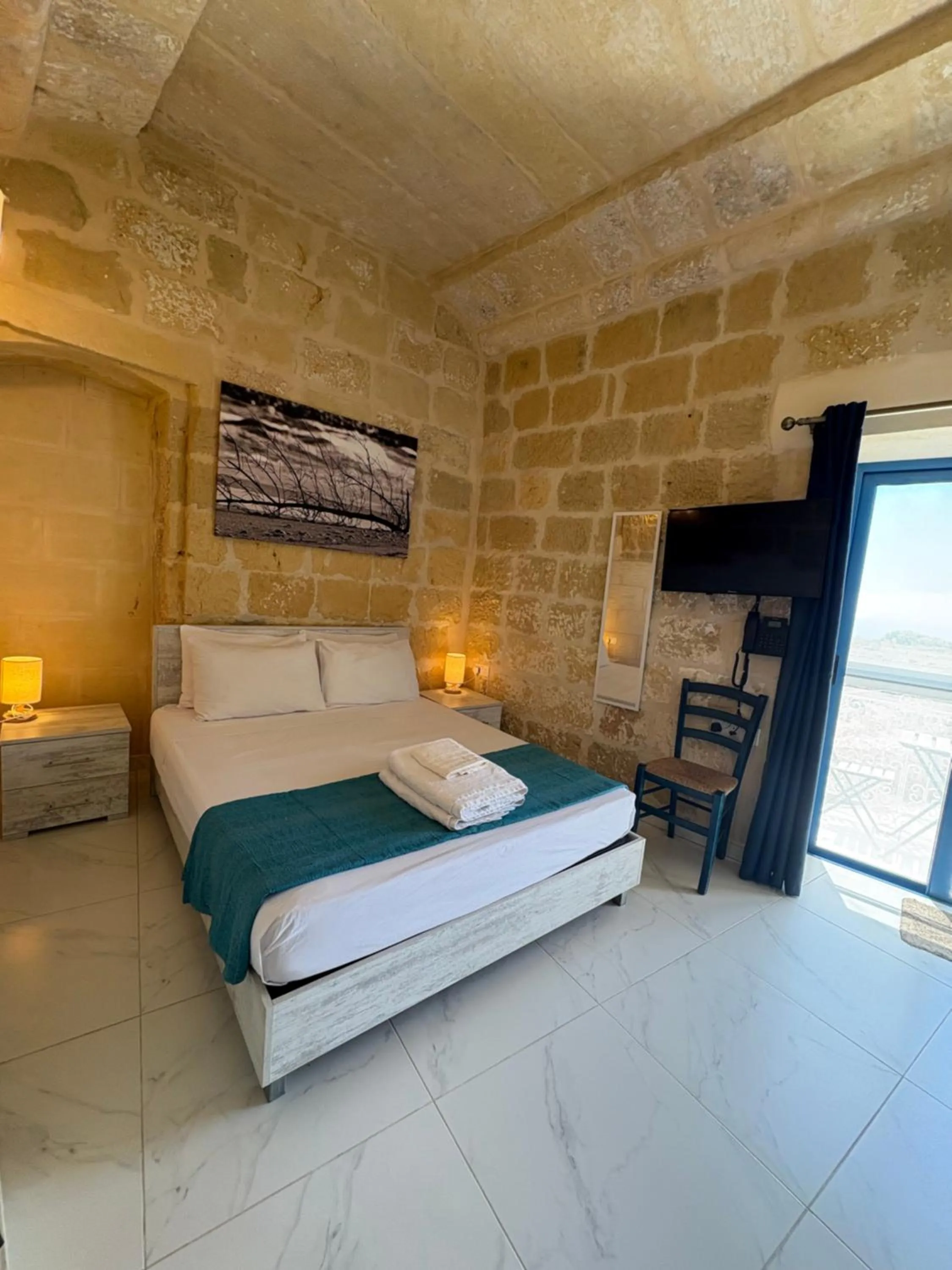 Bedroom, Bed in Fiftyfour West Boutique Living