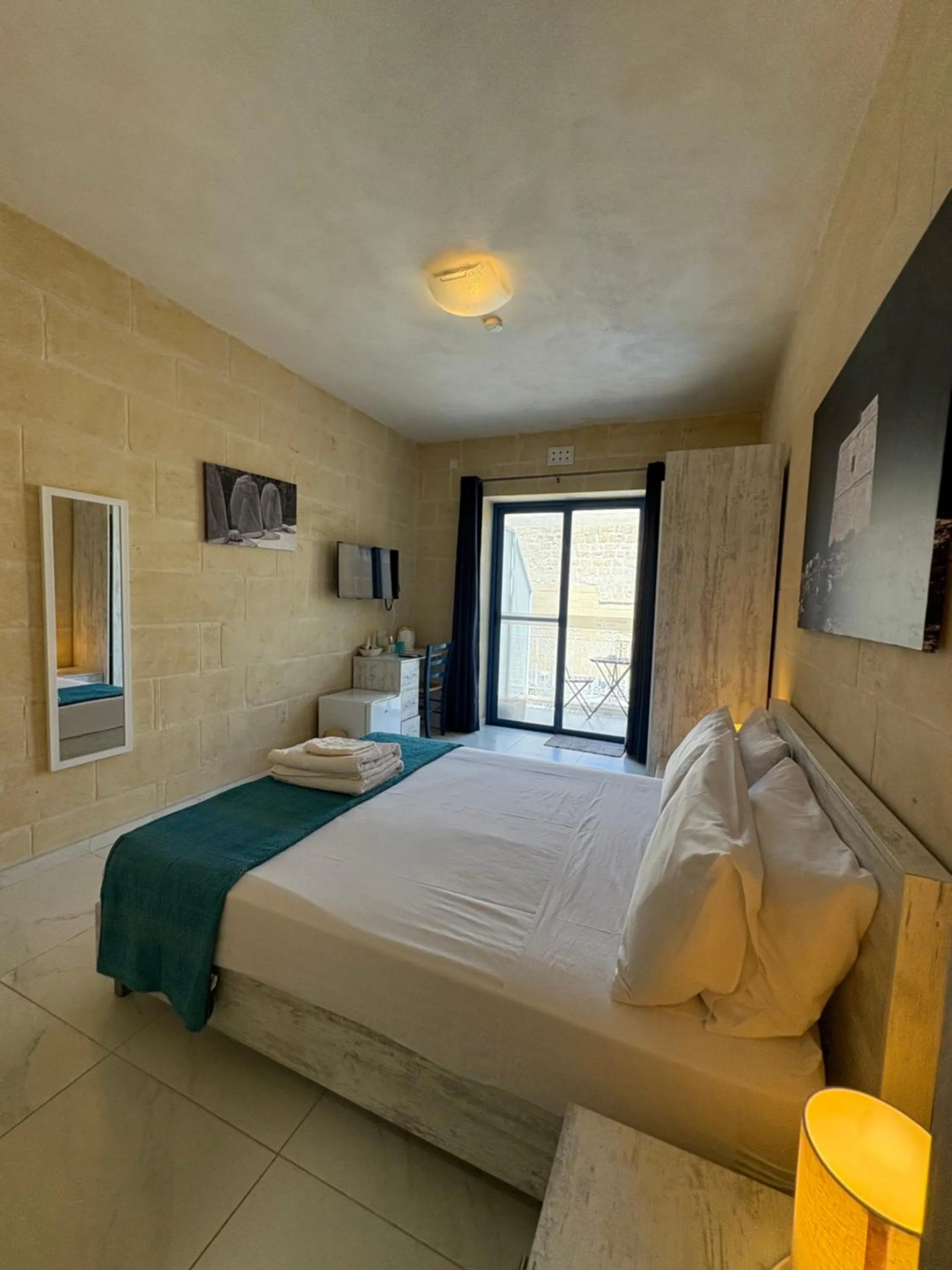 Bedroom, Bed in Fiftyfour West Boutique Living