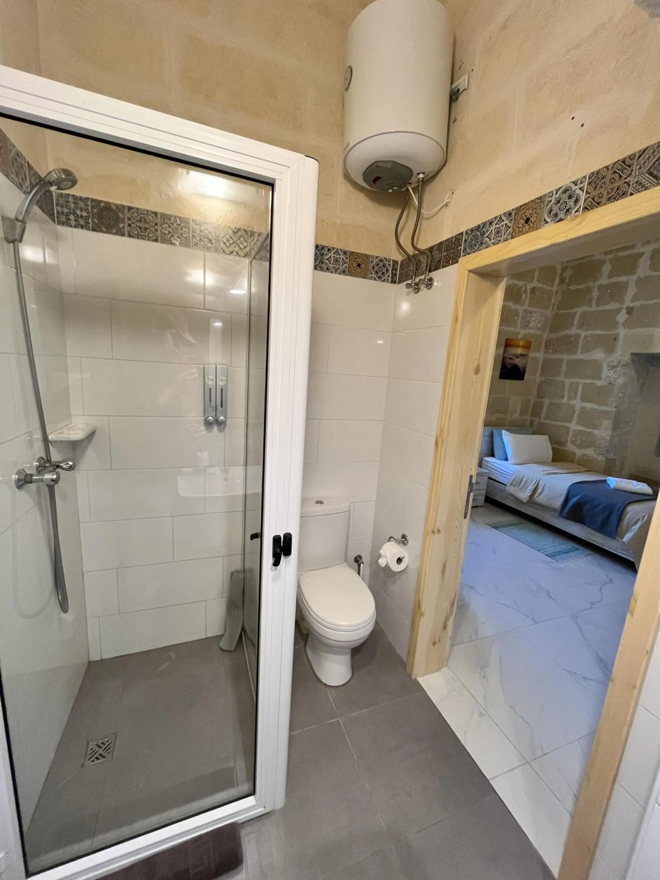 Bathroom, Bed in Fiftyfour West Boutique Living