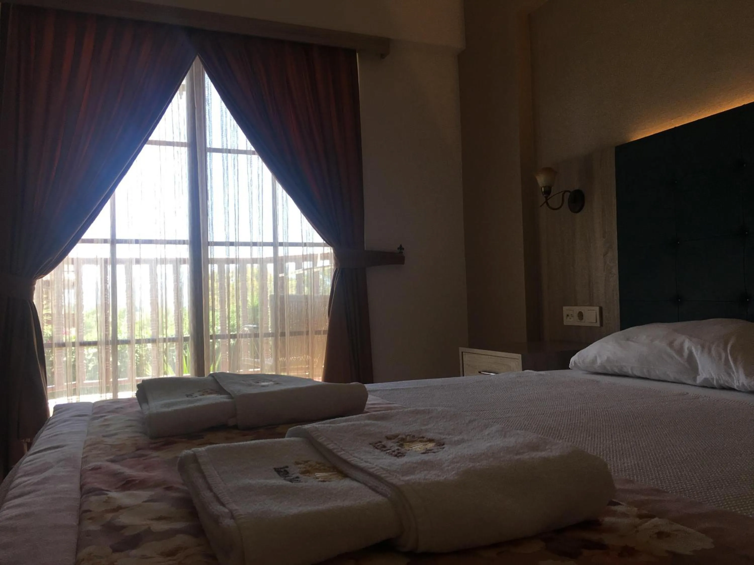 Photo of the whole room, Bed in Hamle Hotel