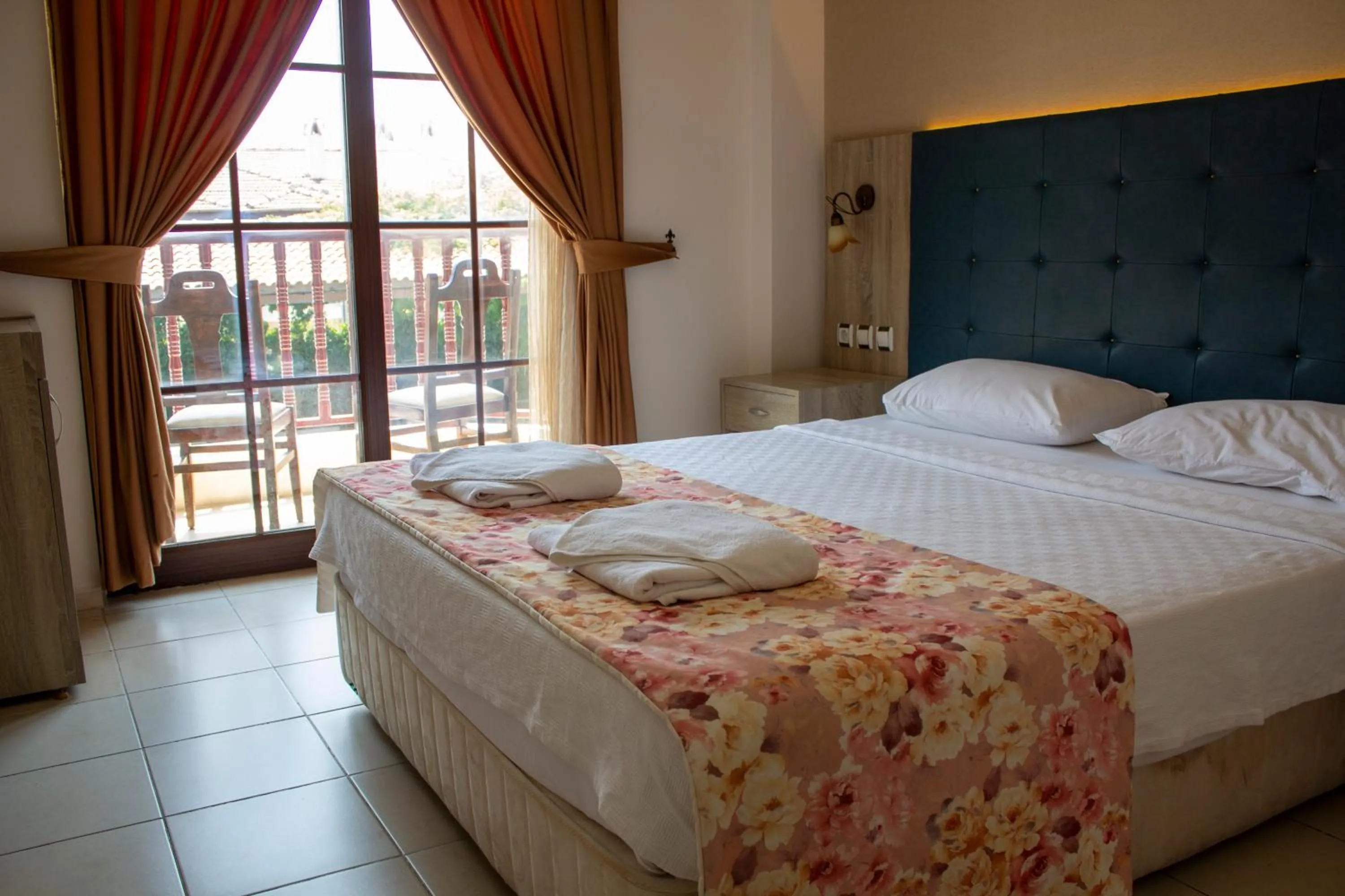 Photo of the whole room, Bed in Hamle Hotel