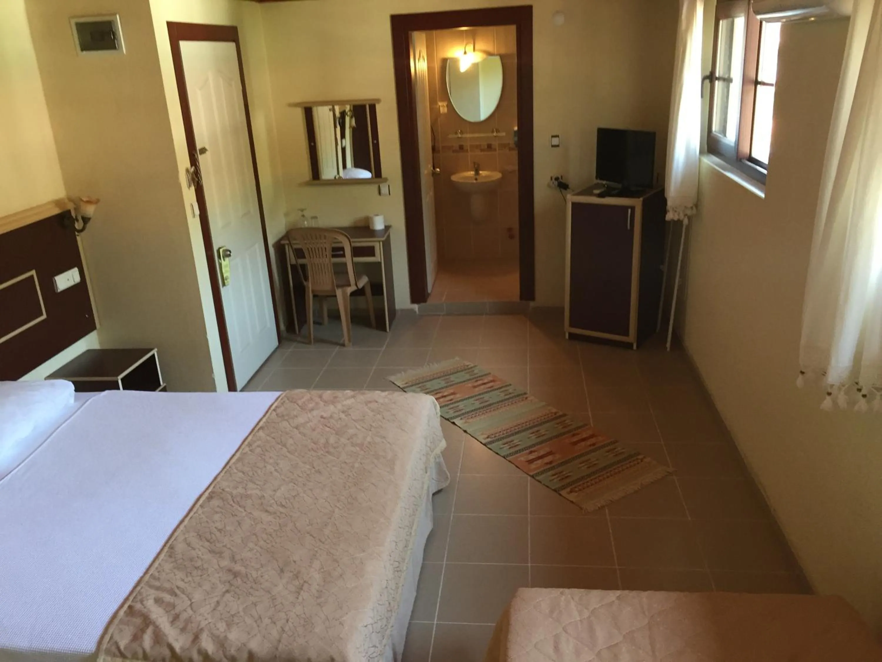 Bedroom, Bed in Hamle Hotel