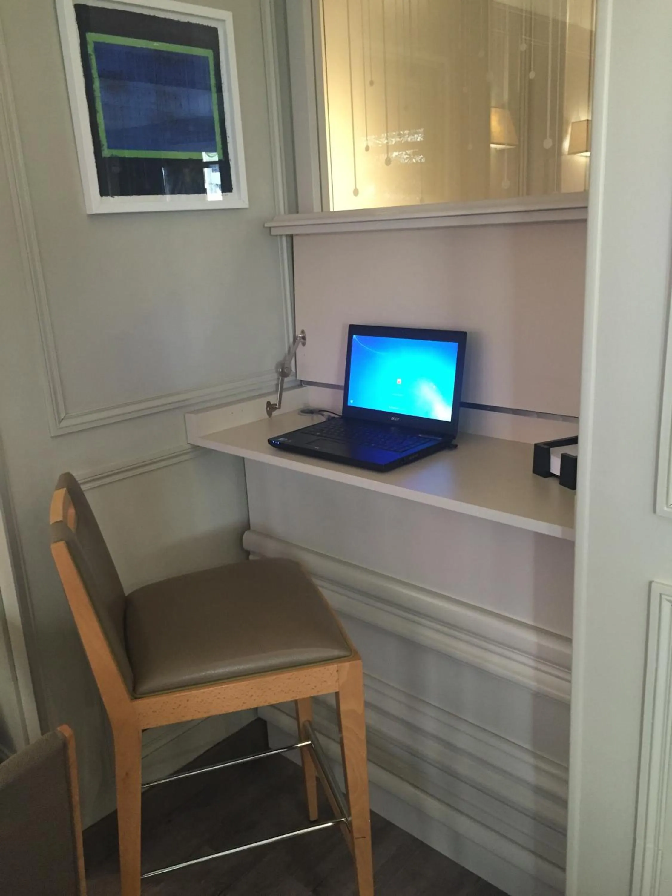 Business facilities in Hotel Dauphin