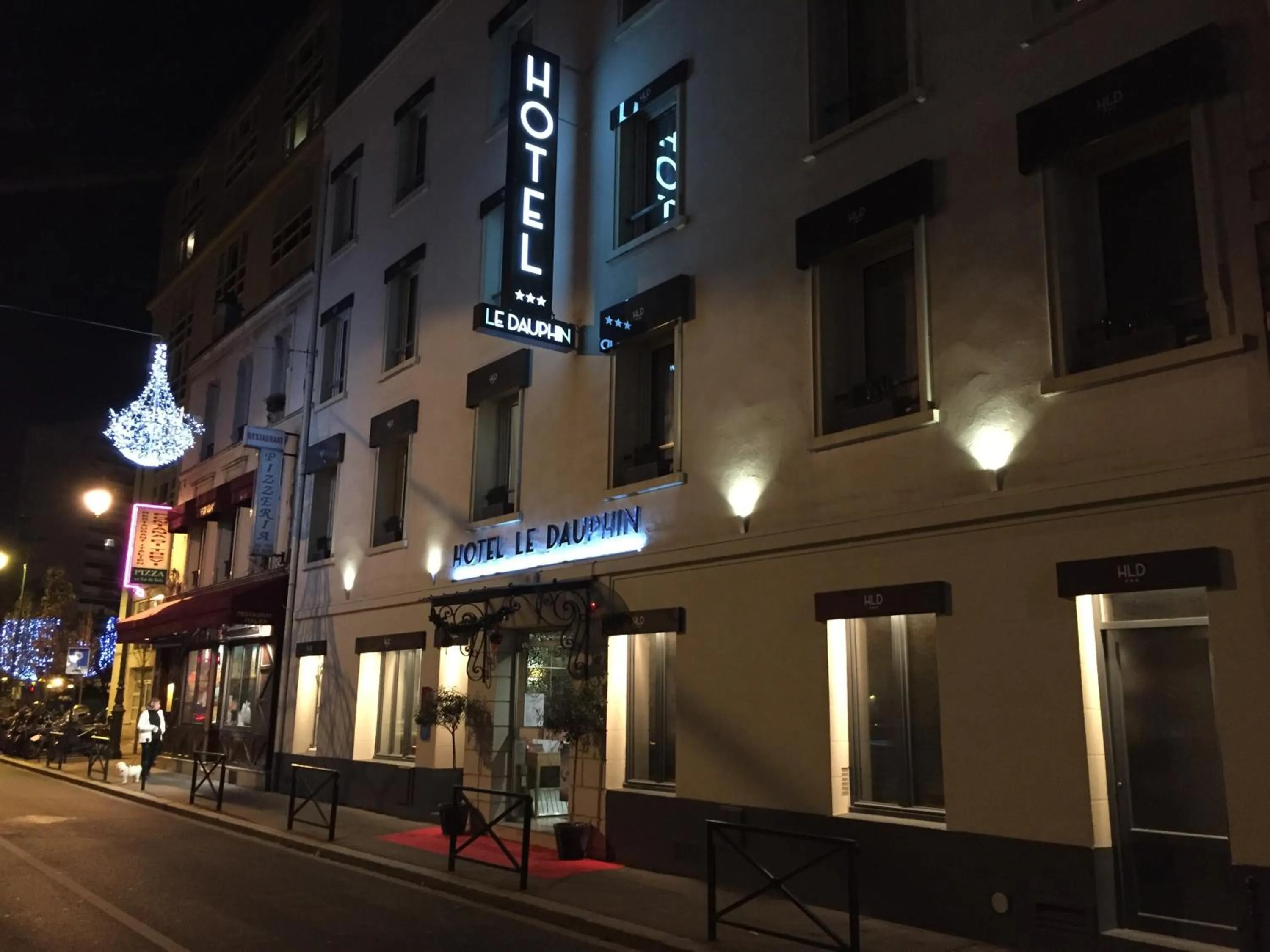 Property building in Hotel Dauphin