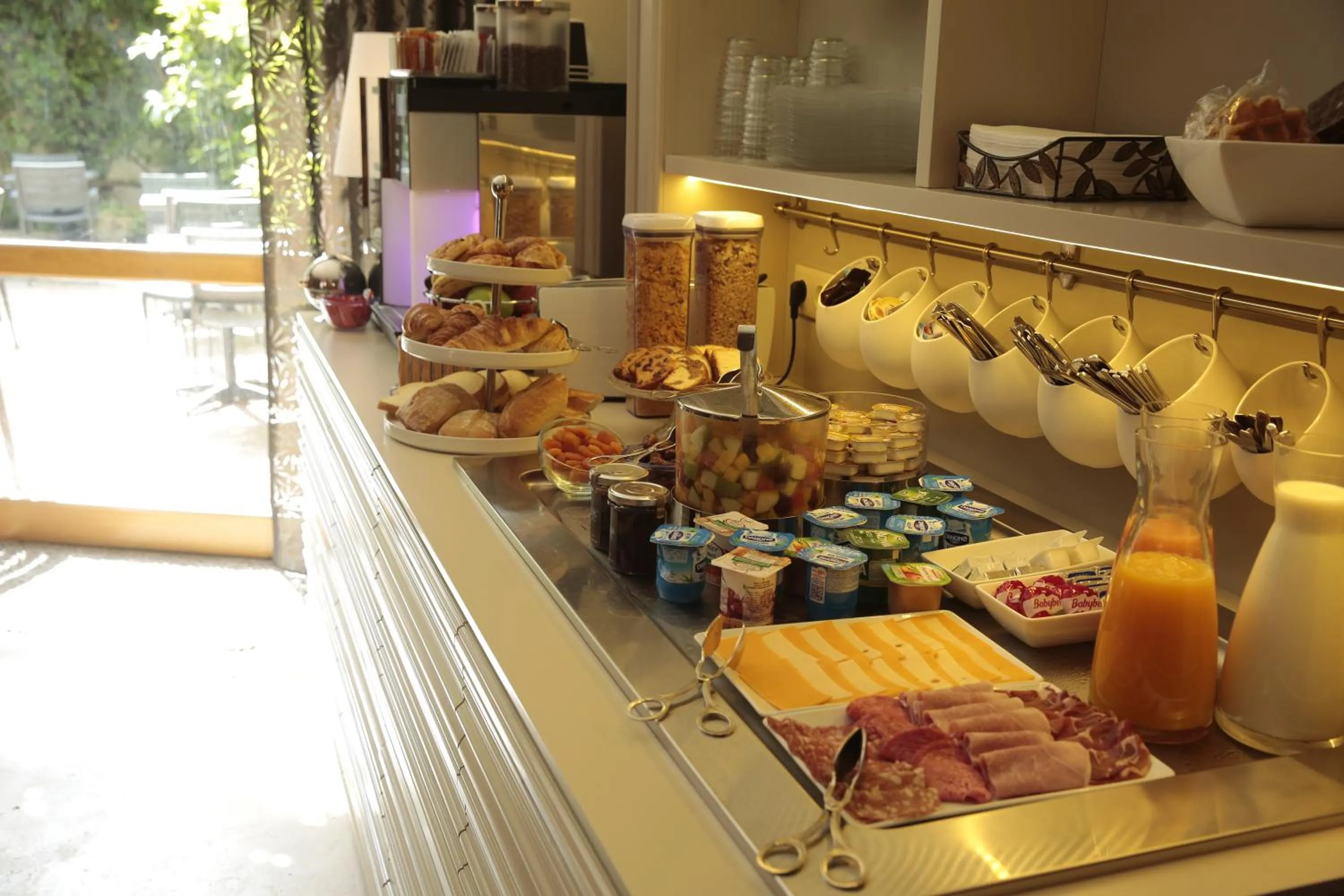 Day in Hotel Dauphin