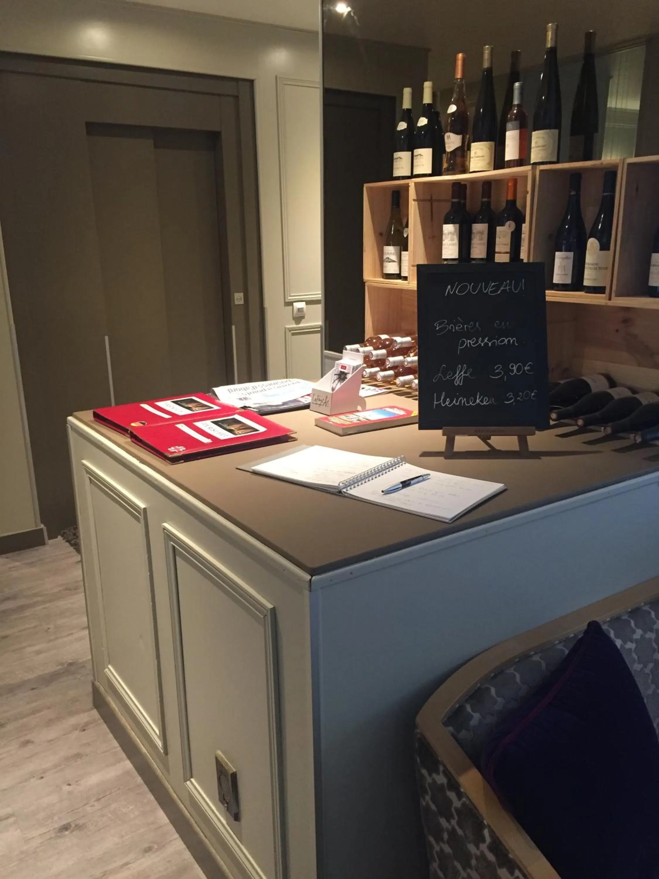 Lounge or bar in Hotel Dauphin