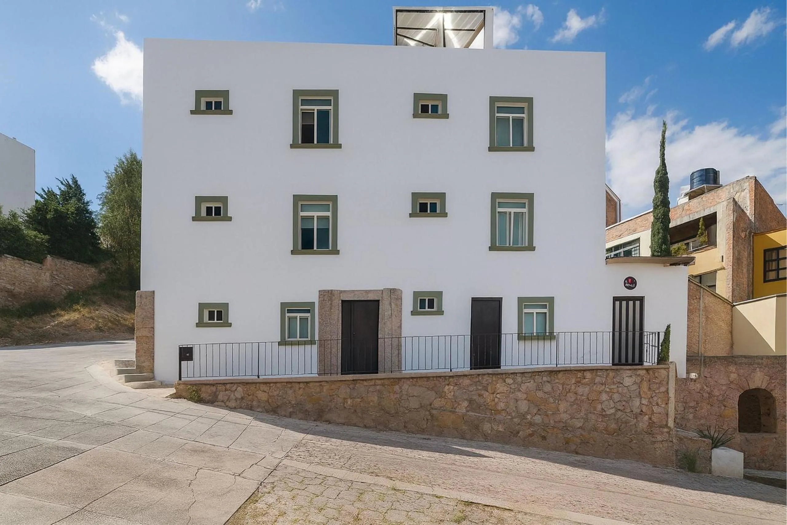 Facade/entrance in Casa Santa Fe