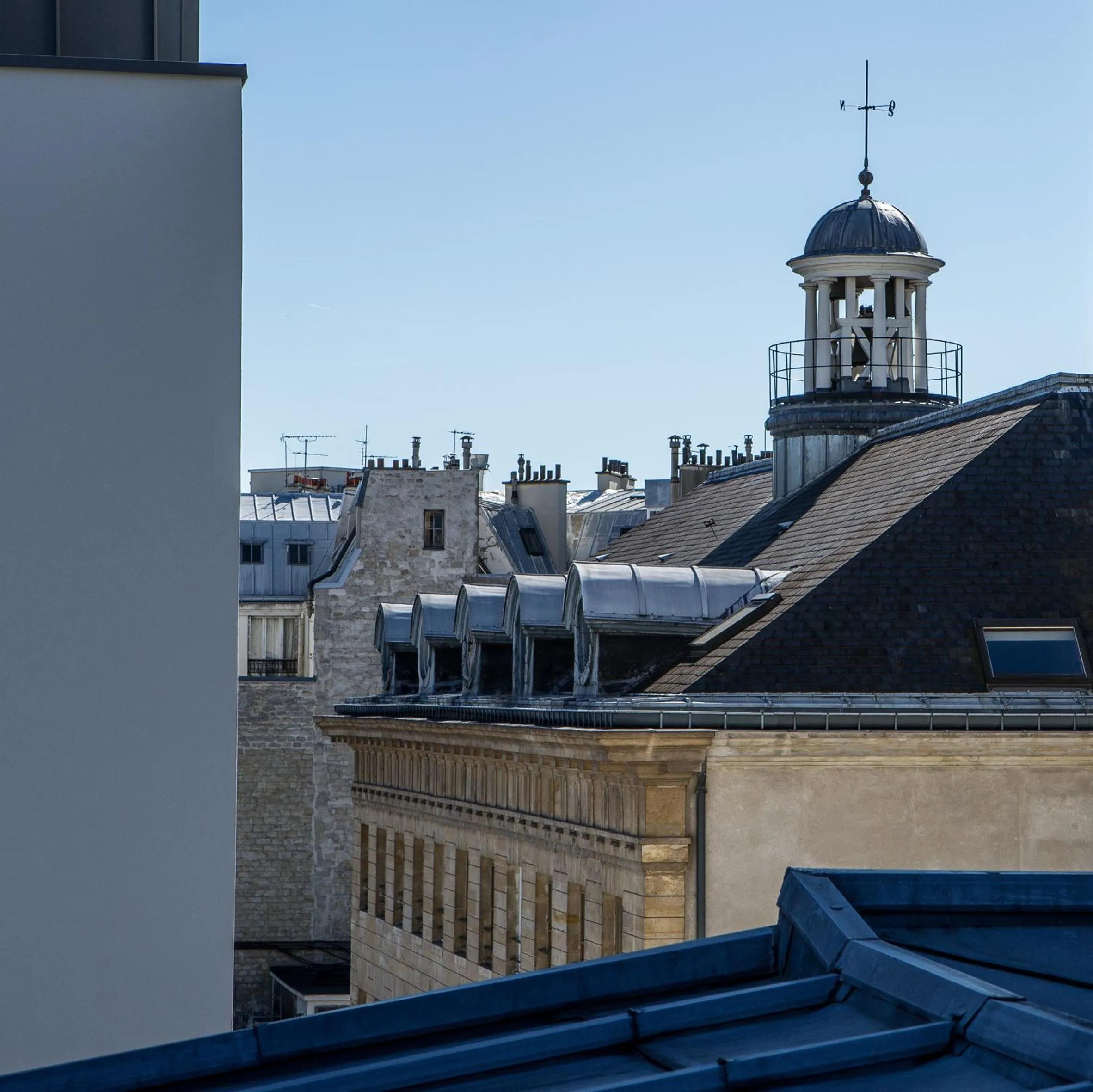 Day in Royal Garden Champs-Élysées
