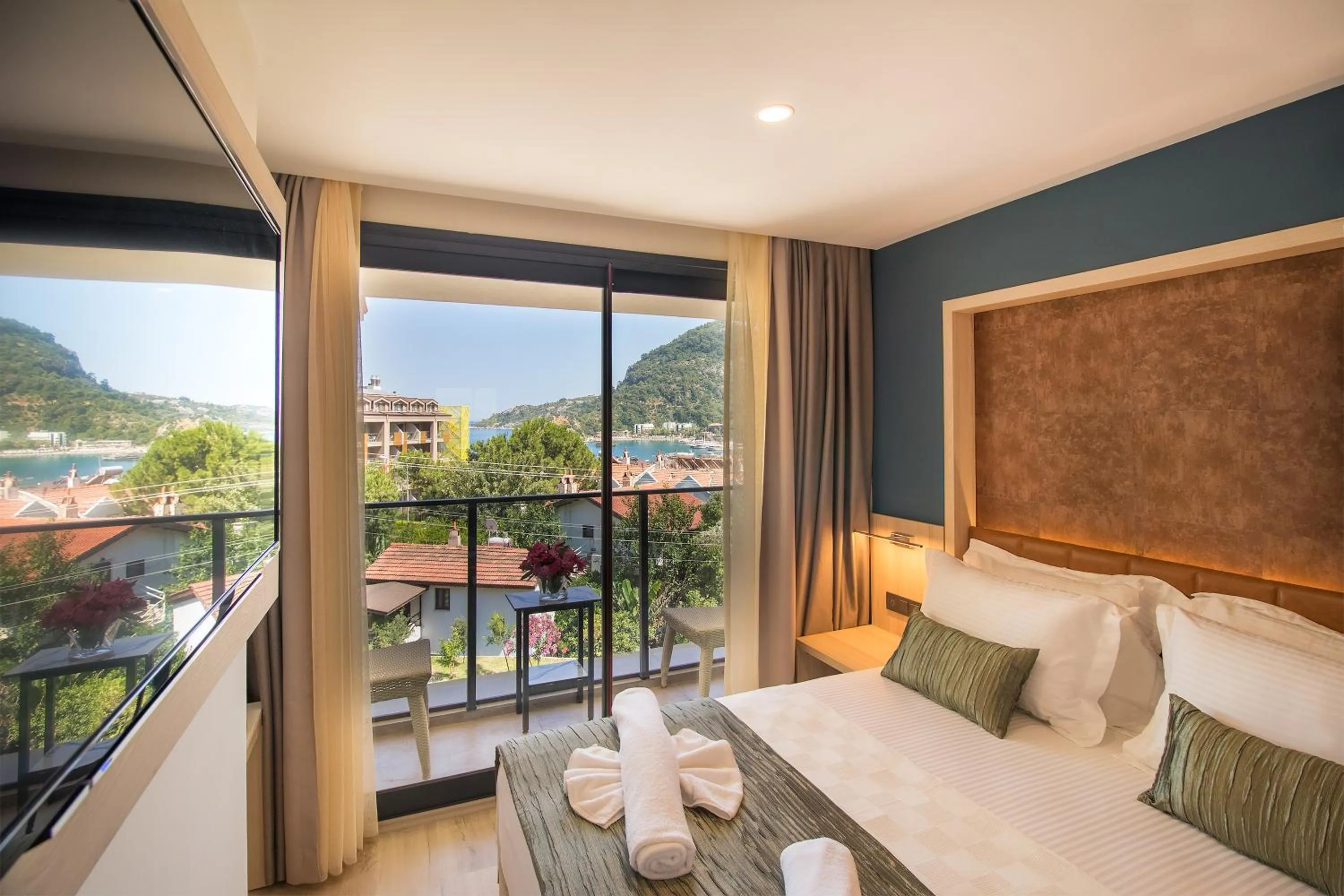 Balcony/Terrace, Bed in AMOSSİA Elite Boutique Hotel