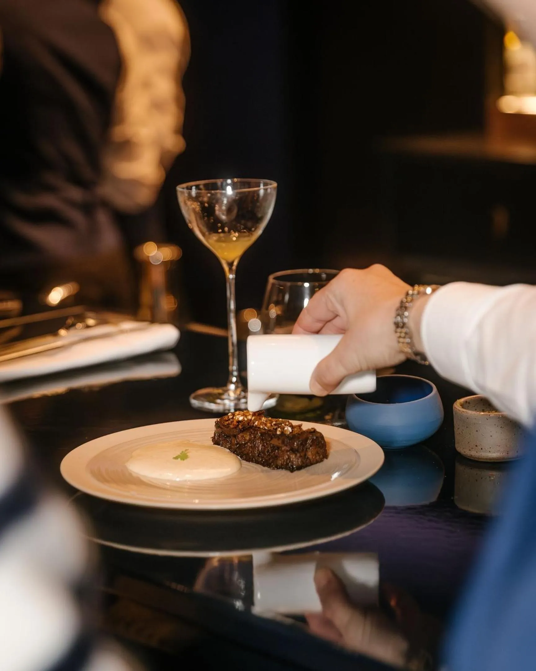 Restaurant/places to eat in HANNONG Hotel & Wine Bar