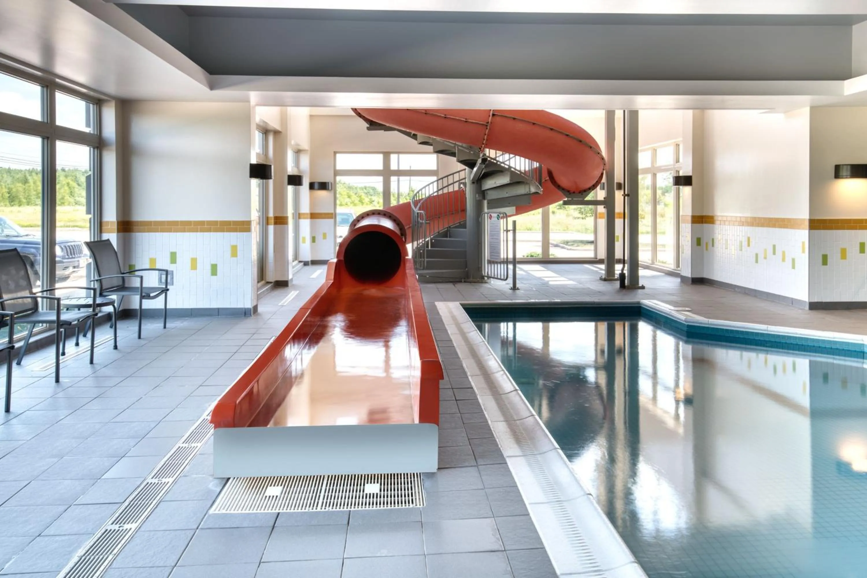 Swimming pool in Fairfield Inn & Suites by Marriott Moncton