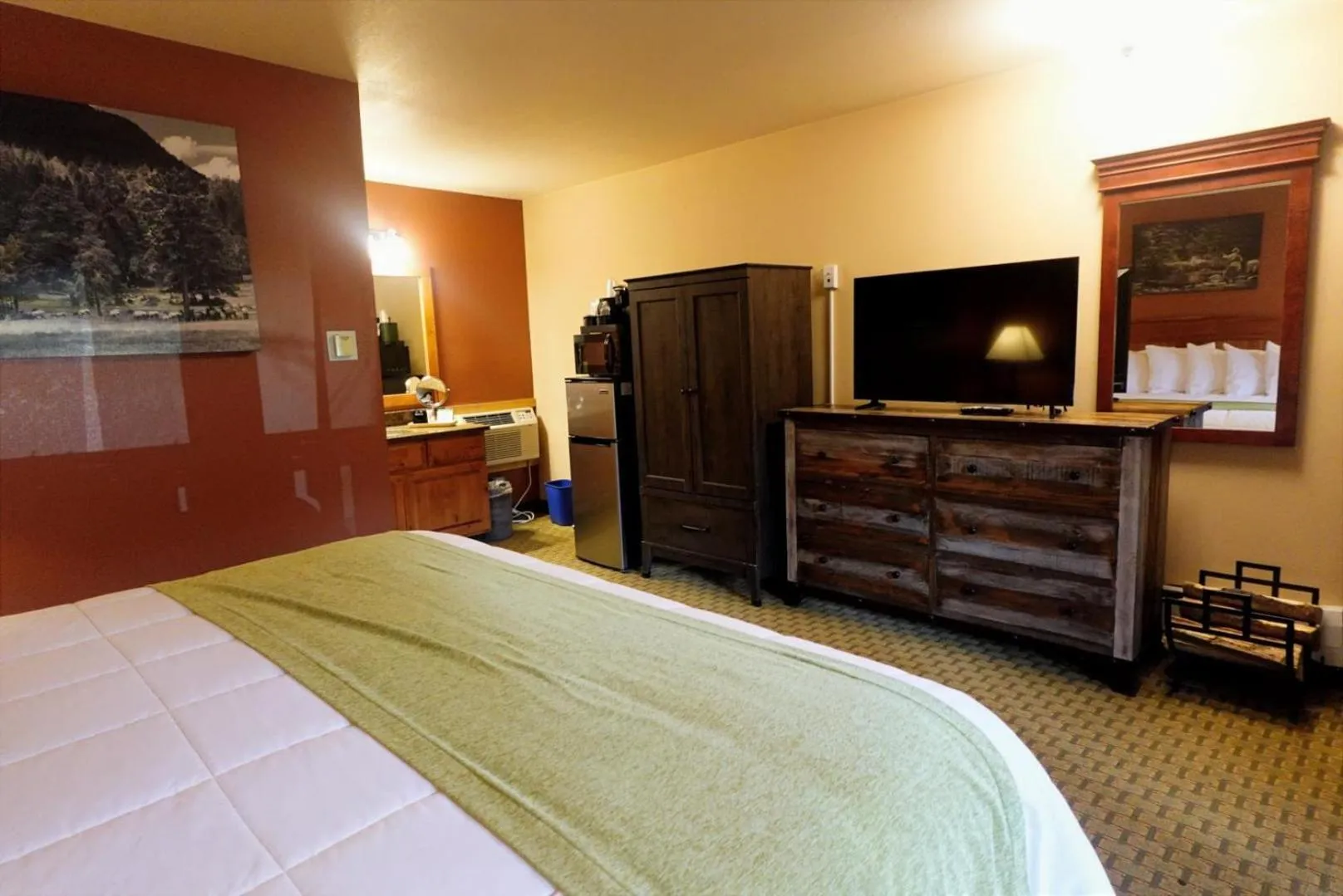 Bed in Silver Moon Inn