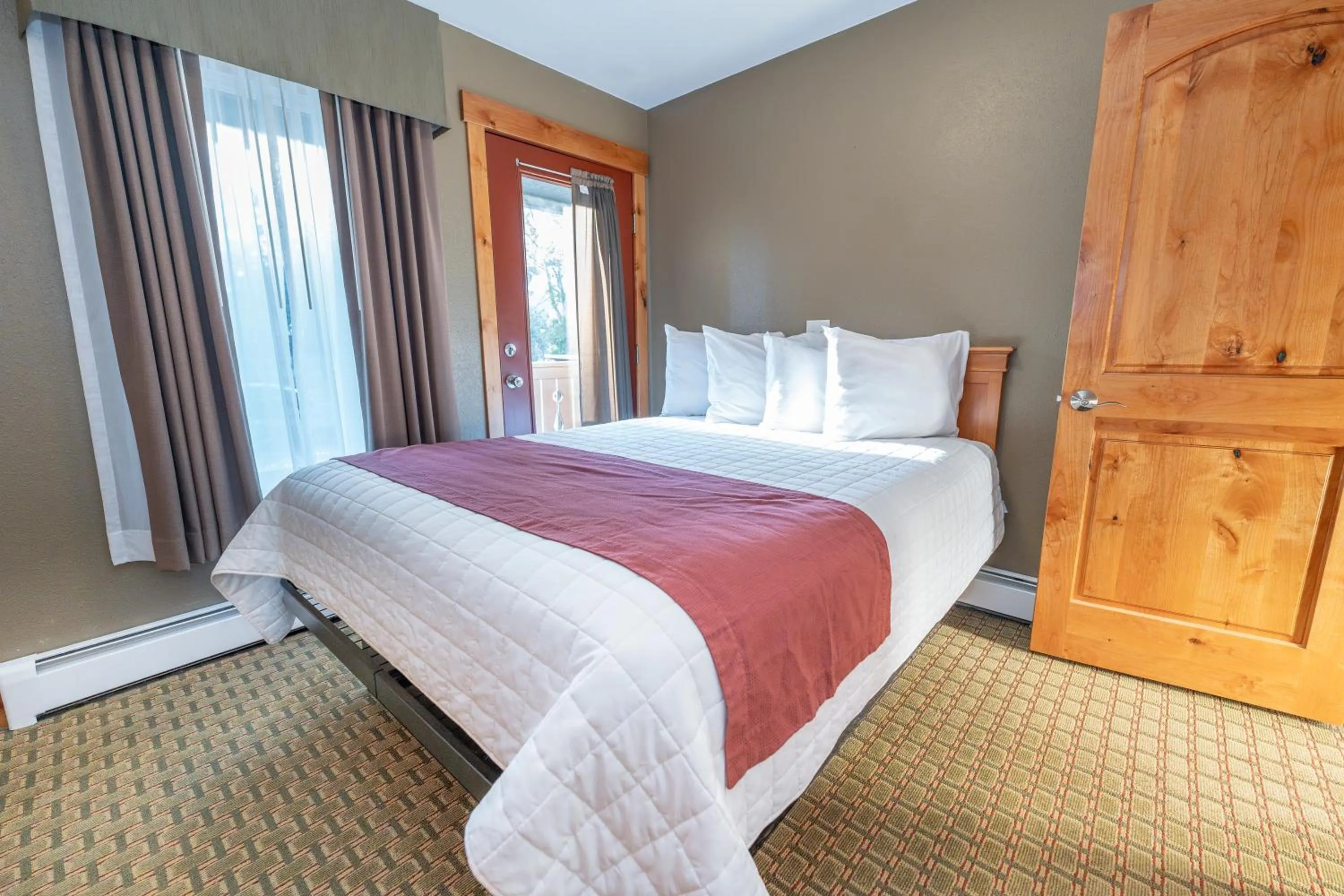 Bed in Silver Moon Inn