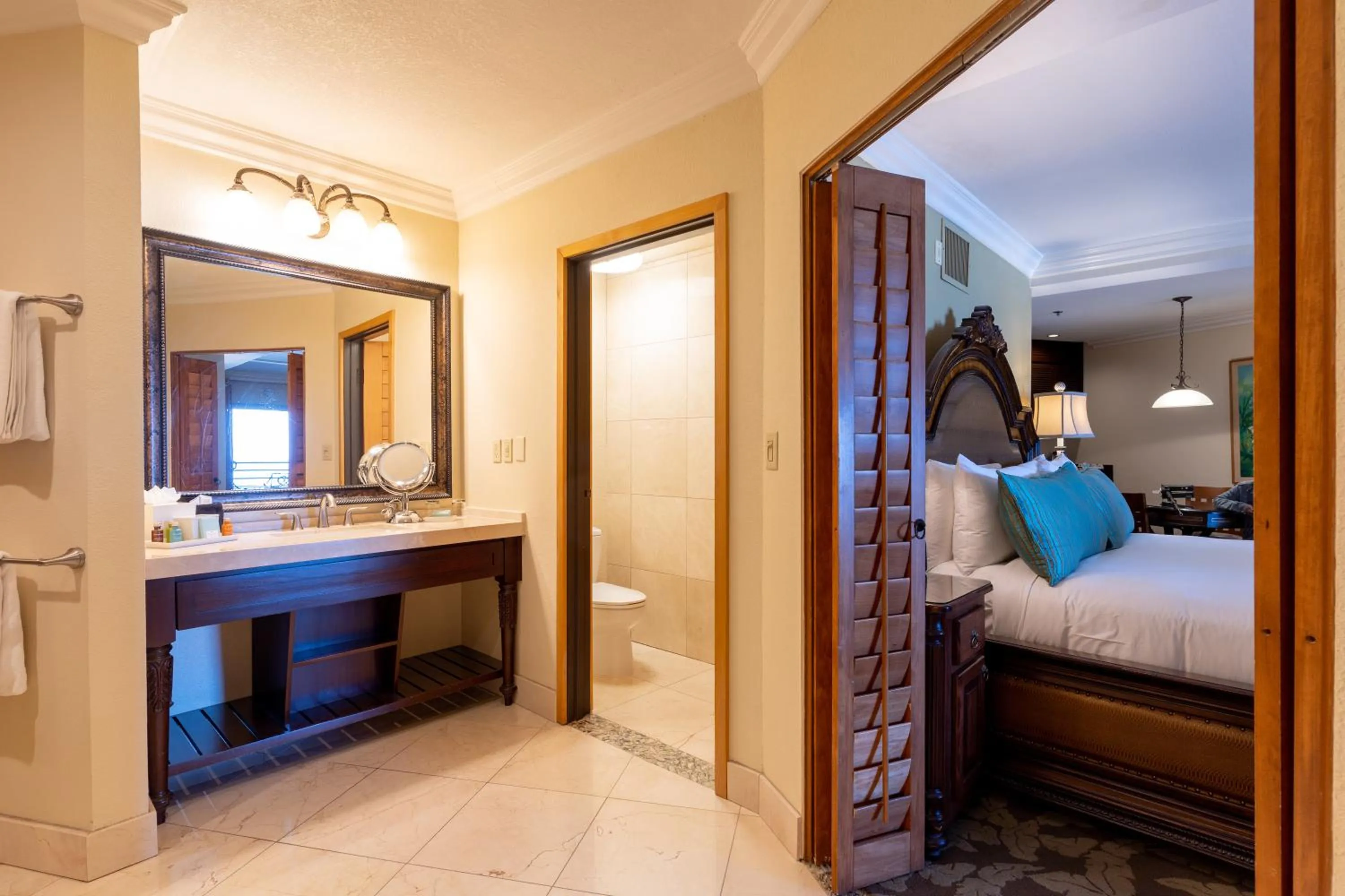 Bed in Pacific Terrace Hotel