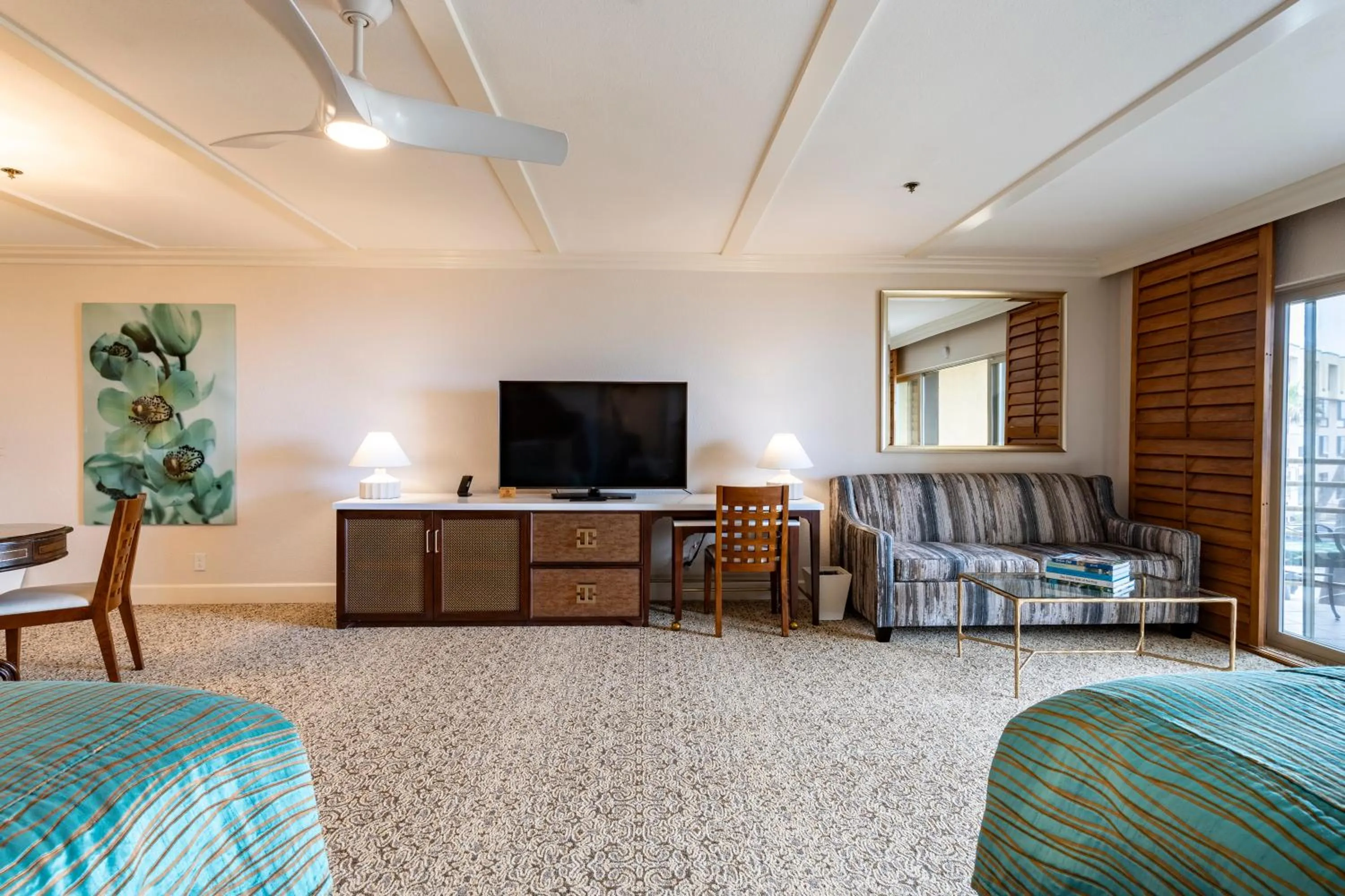 Pacific Terrace Hotel