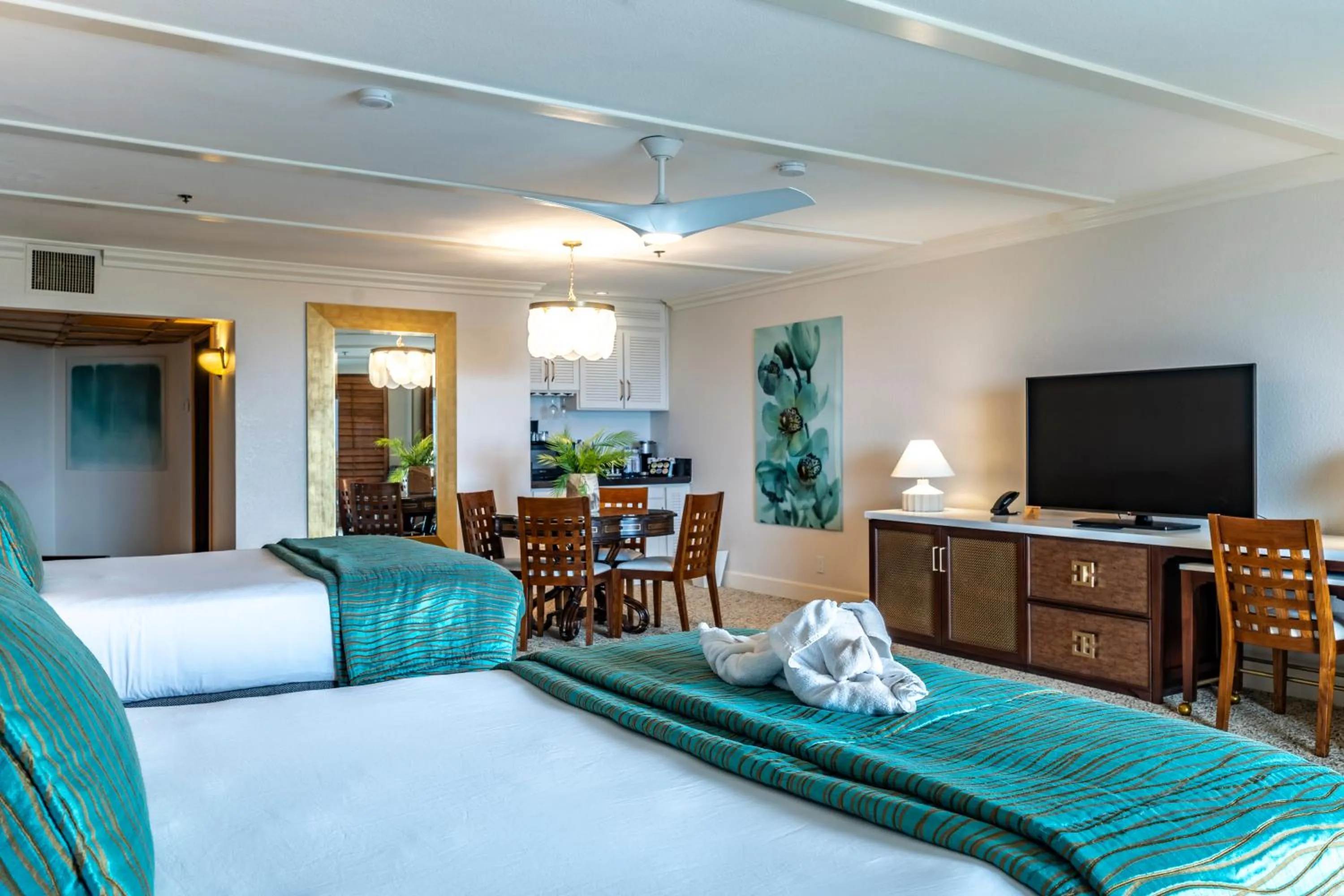 Bed in Pacific Terrace Hotel