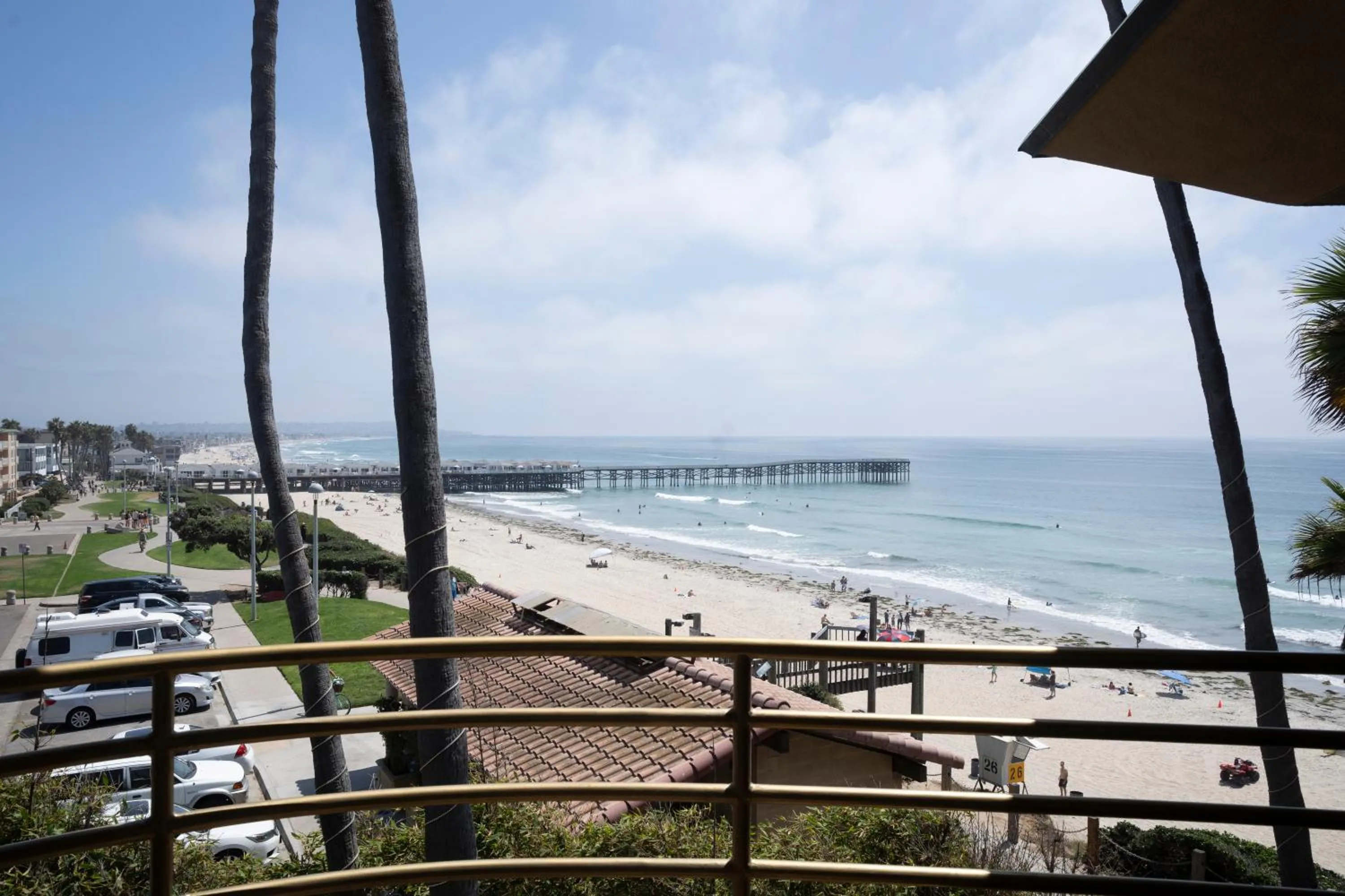 Pacific Terrace Hotel