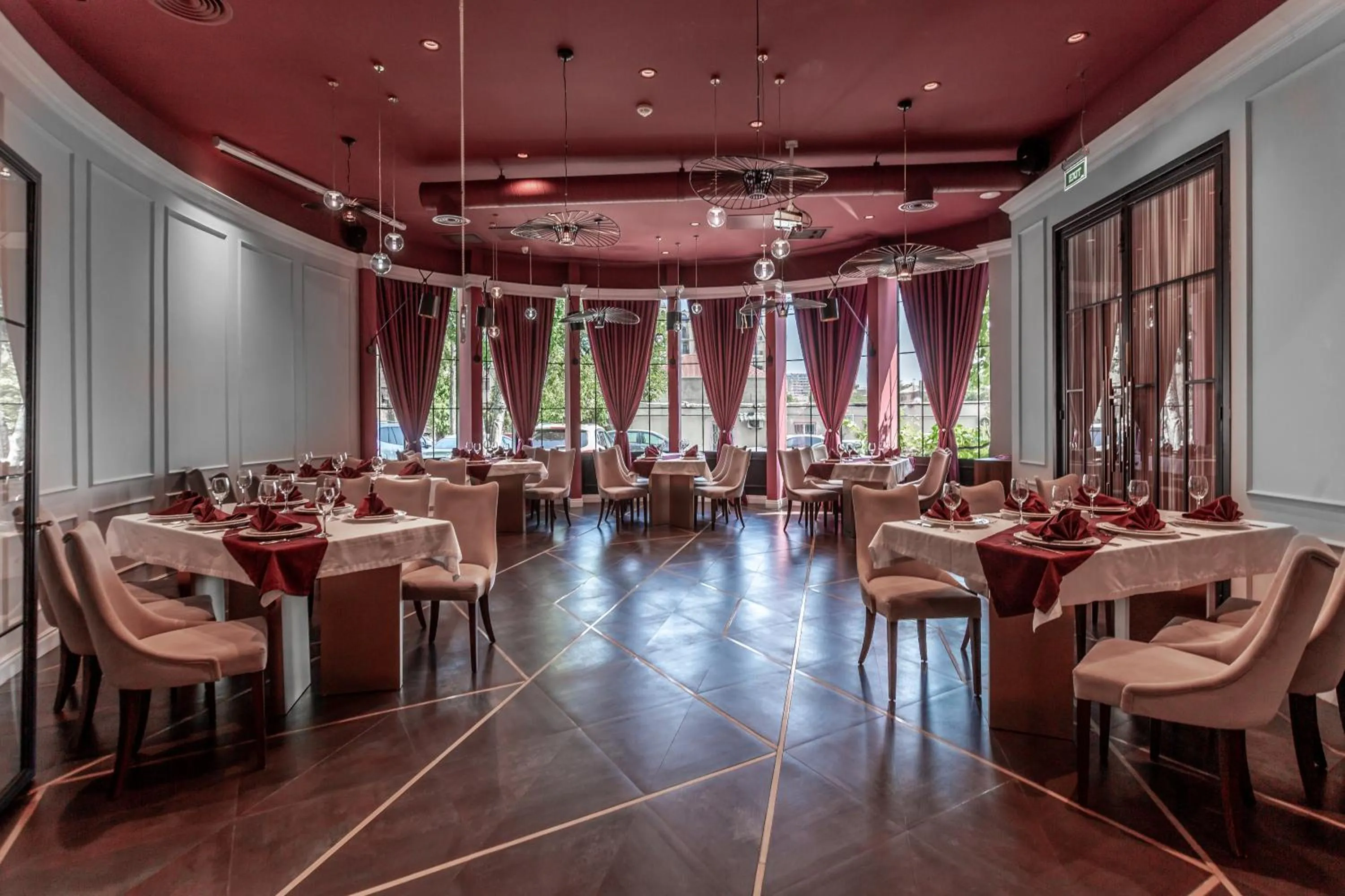 Restaurant/places to eat in Ivy Garden Hotel Baku