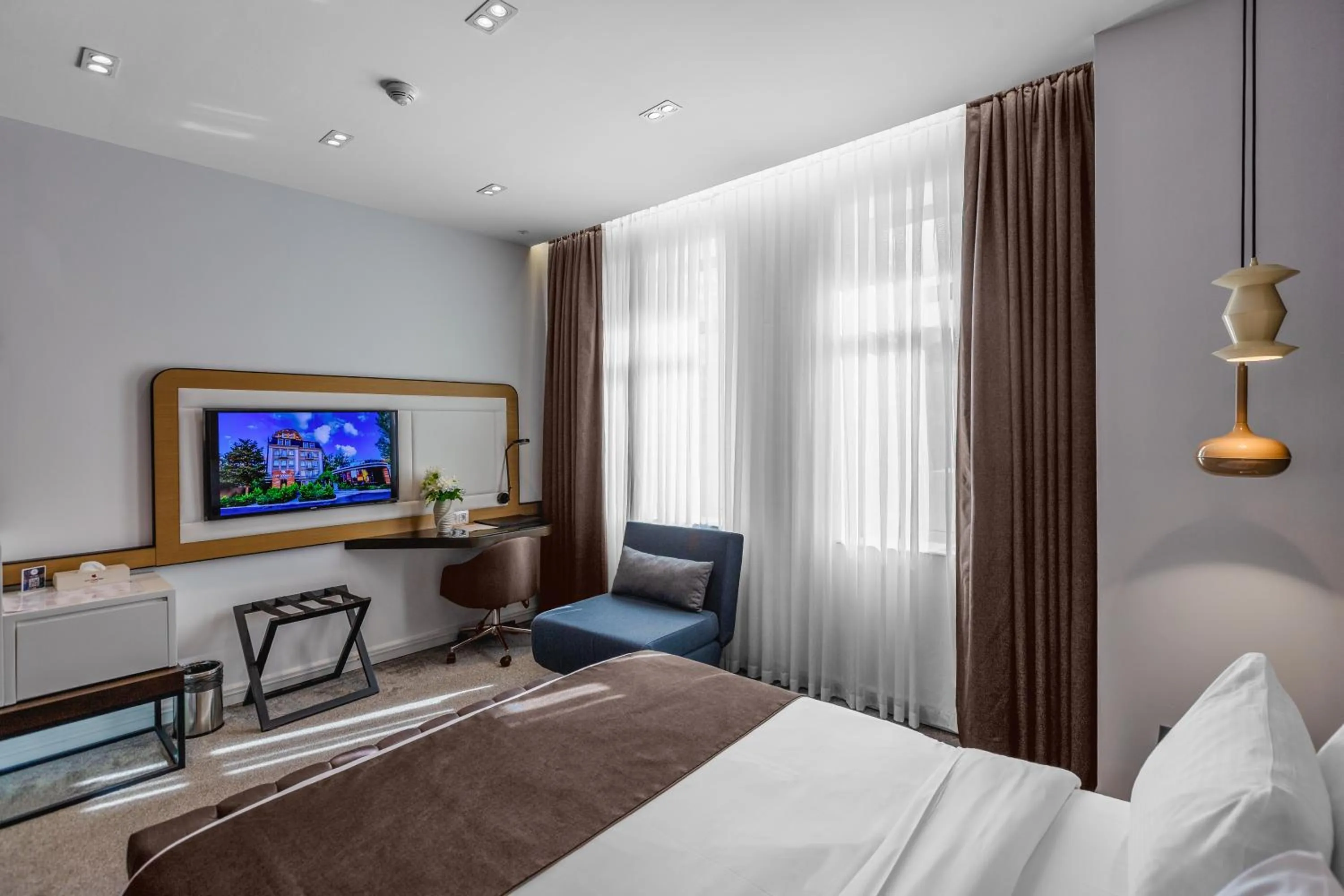 Living room, Bed in Ivy Garden Hotel Baku