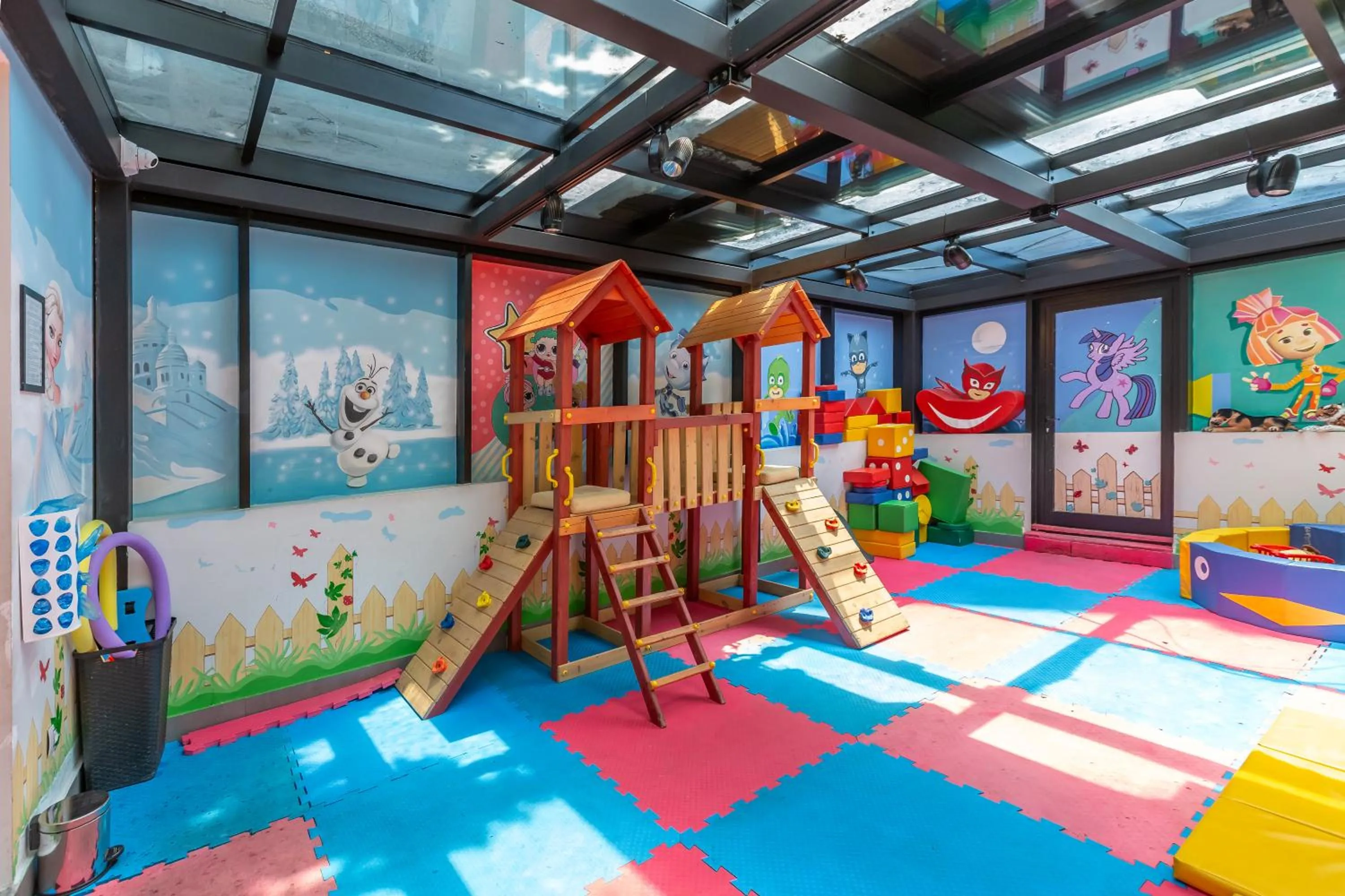 Kids's club in Ivy Garden Hotel Baku