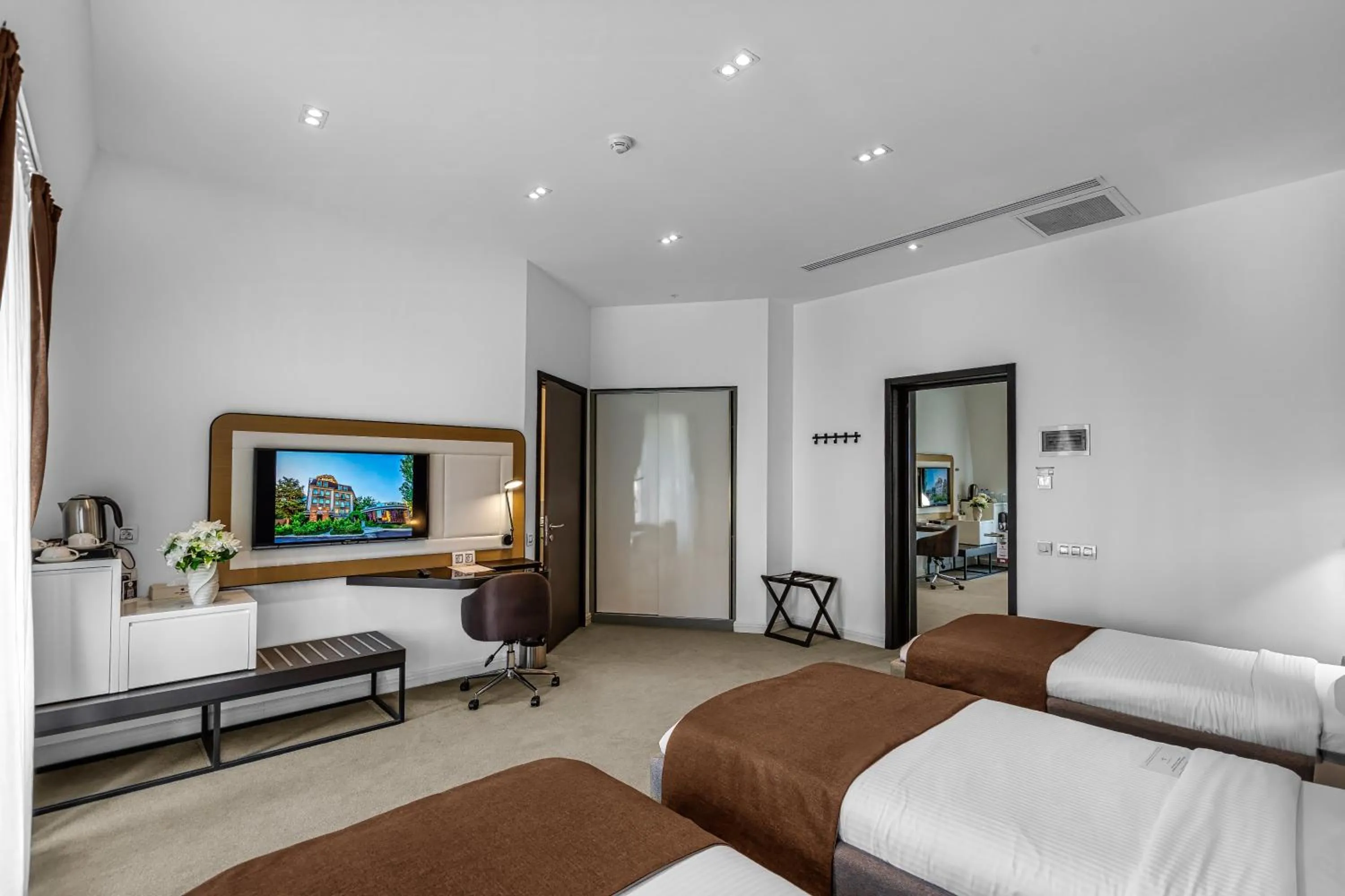 TV and multimedia, Bed in Ivy Garden Hotel Baku