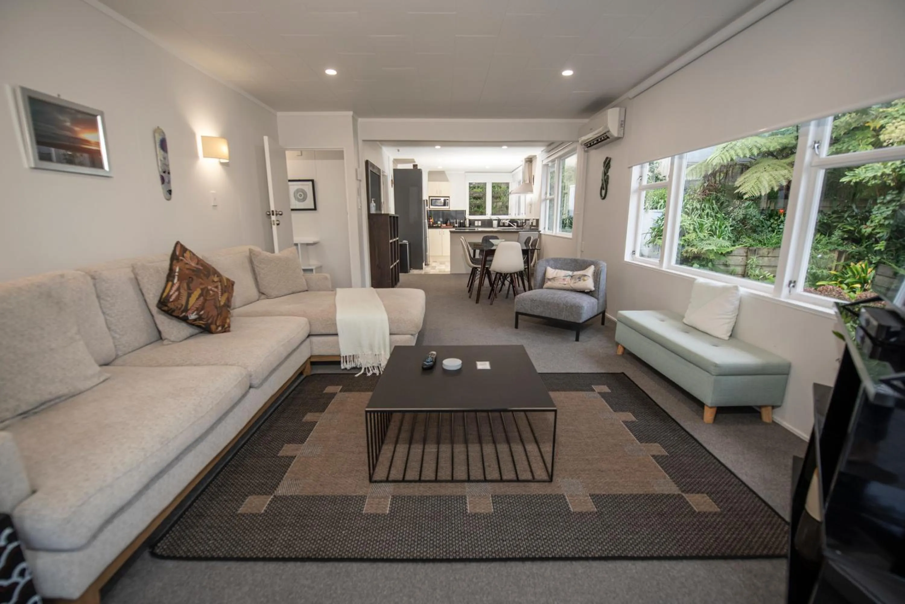 TV and multimedia in Harbour View Motel and Waterfront Apartments