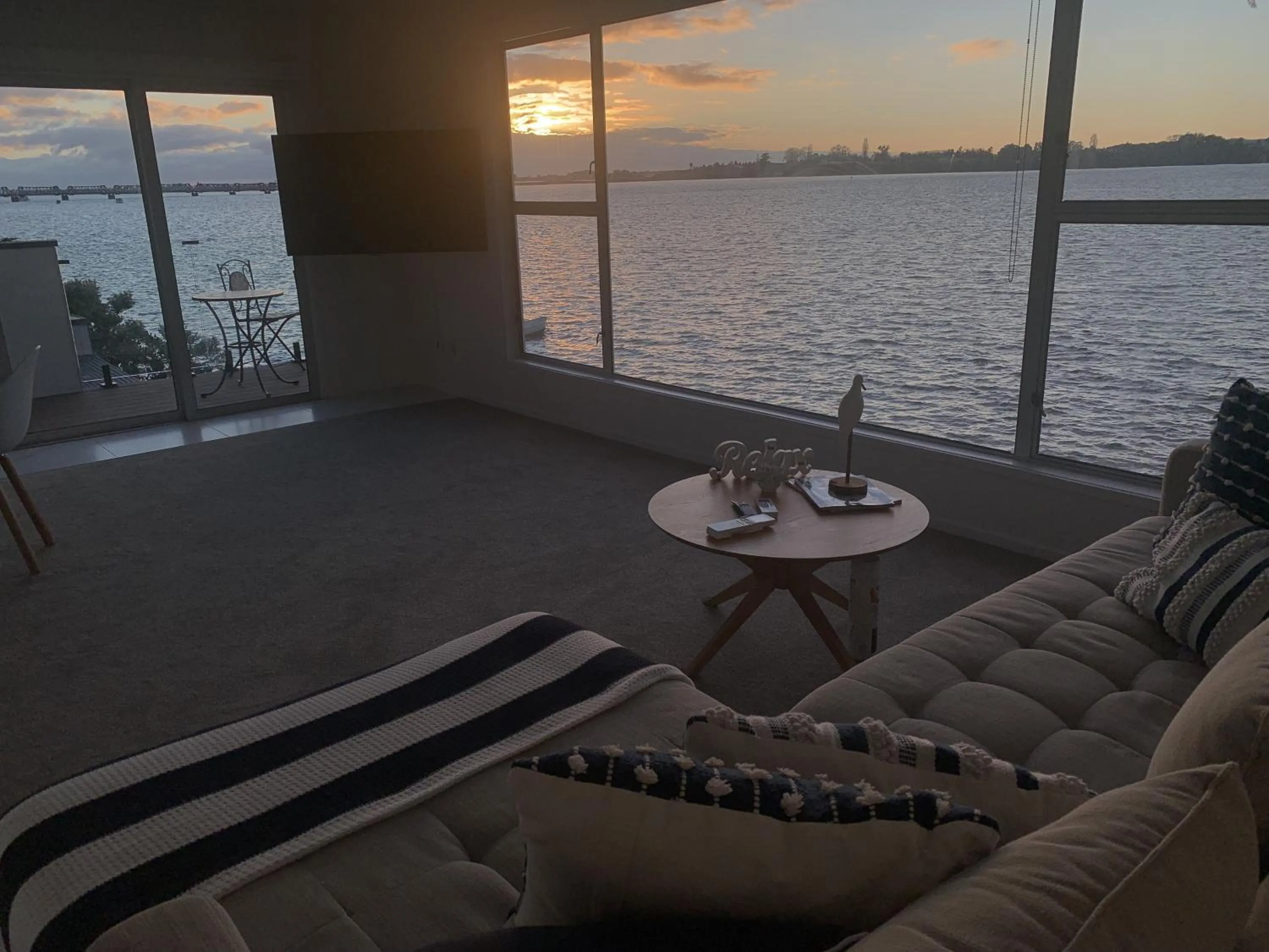 Sea view in Harbour View Motel and Waterfront Apartments