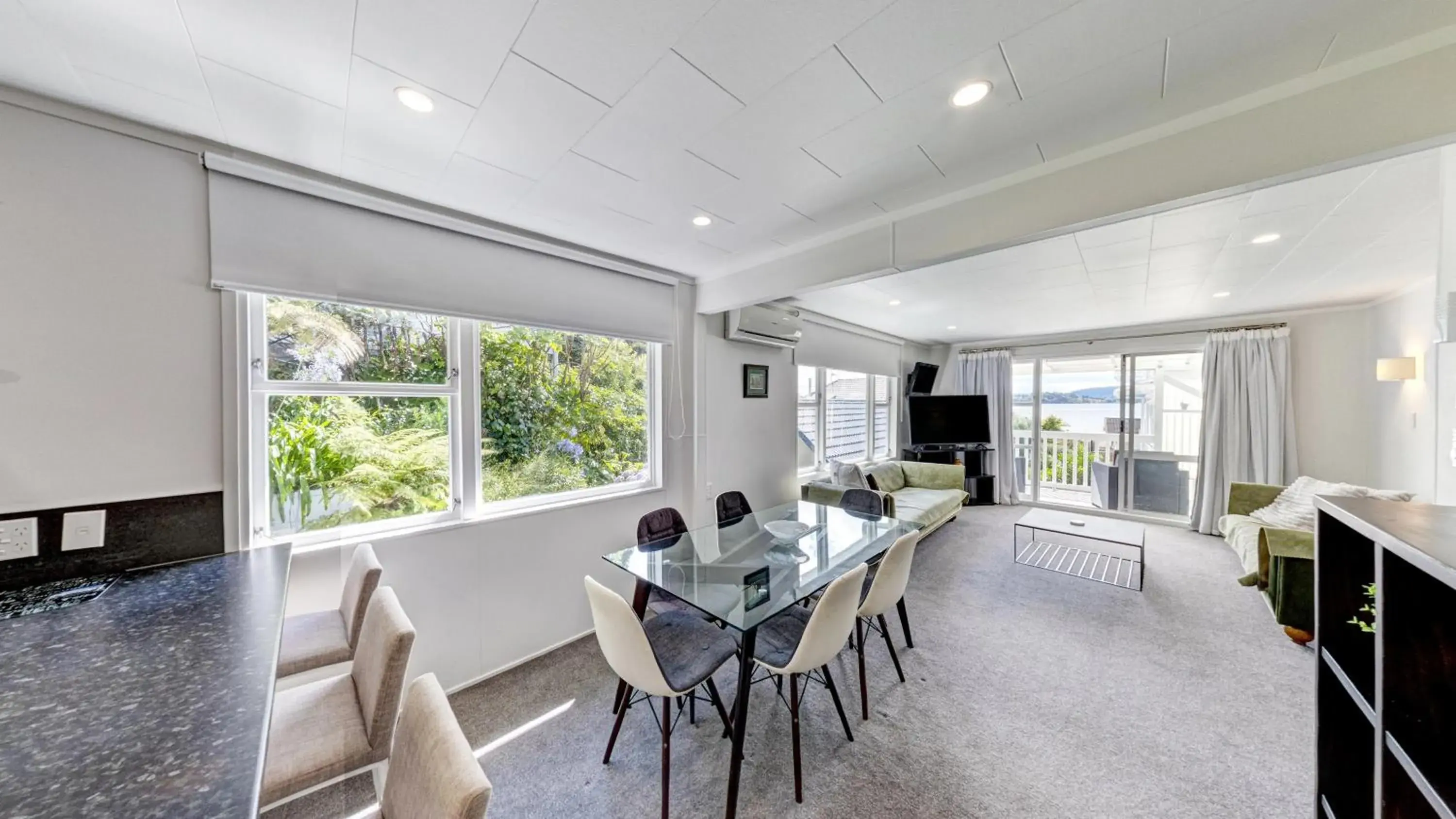 Three-Bedroom Apartment in Harbour View Motel and Waterfront Apartments Three-Bedroom Apartment in Harbour View Motel and Waterfront Apartments